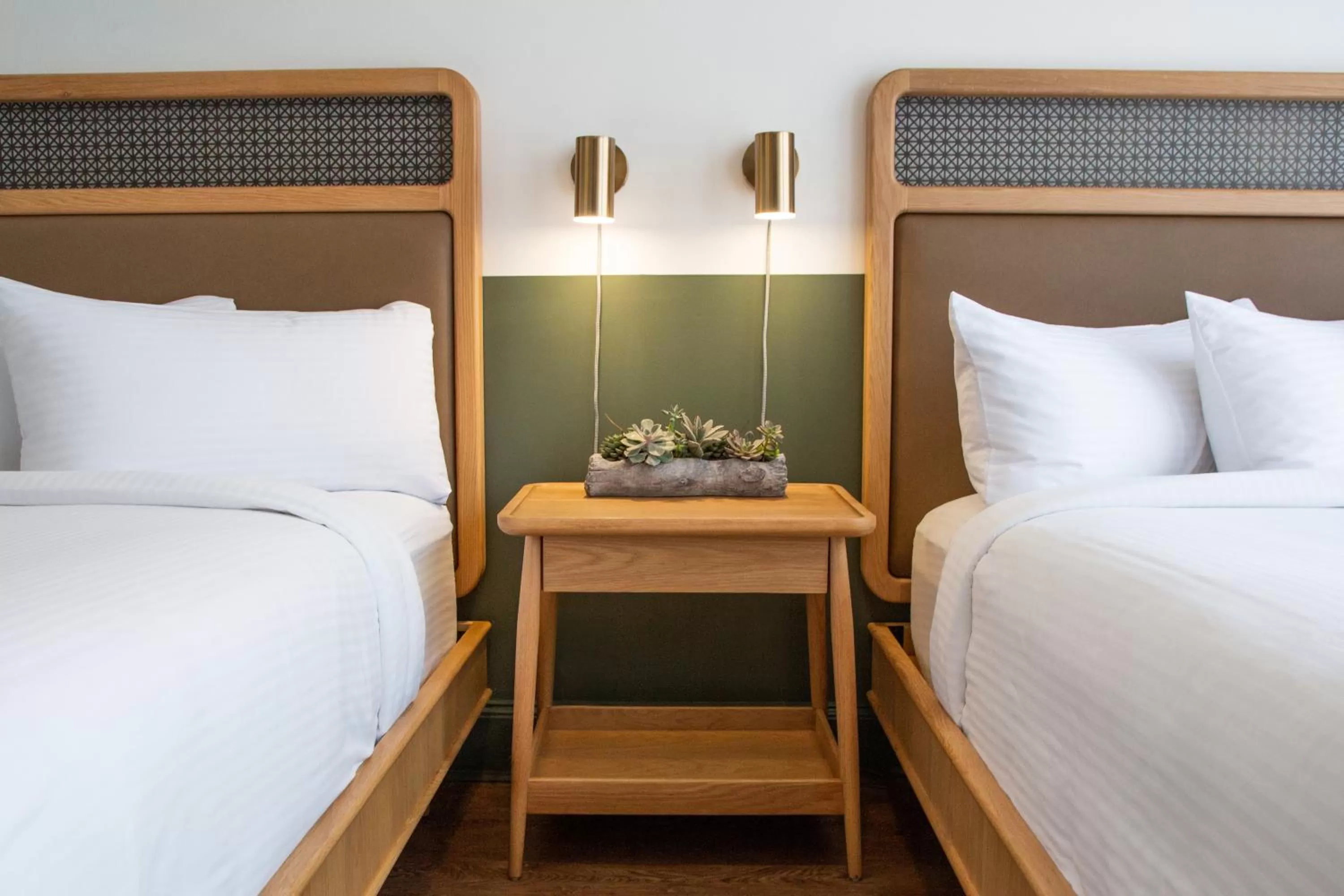 Bed in Hotel Theo New Orleans, Tapestry Collection by Hilton