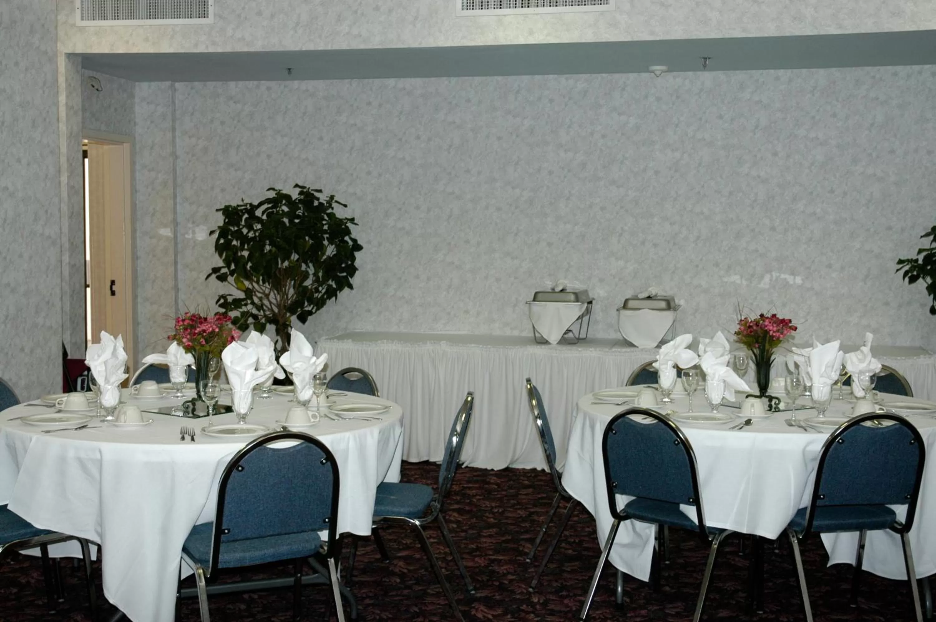 Banquet/Function facilities, Restaurant/Places to Eat in Baymont by Wyndham Prince George Fort Gregg-Adams