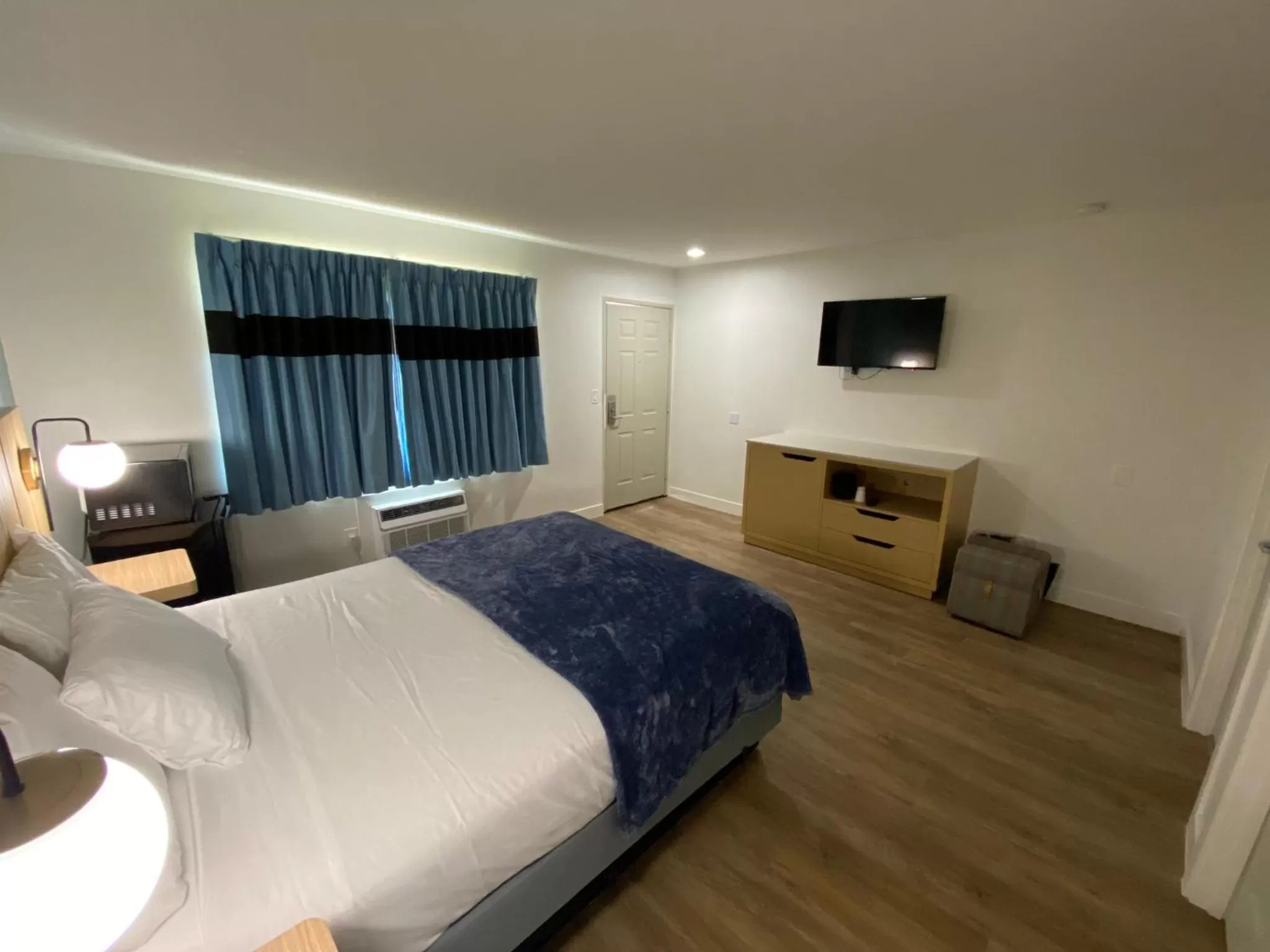 Bed in Salt Air Lodge