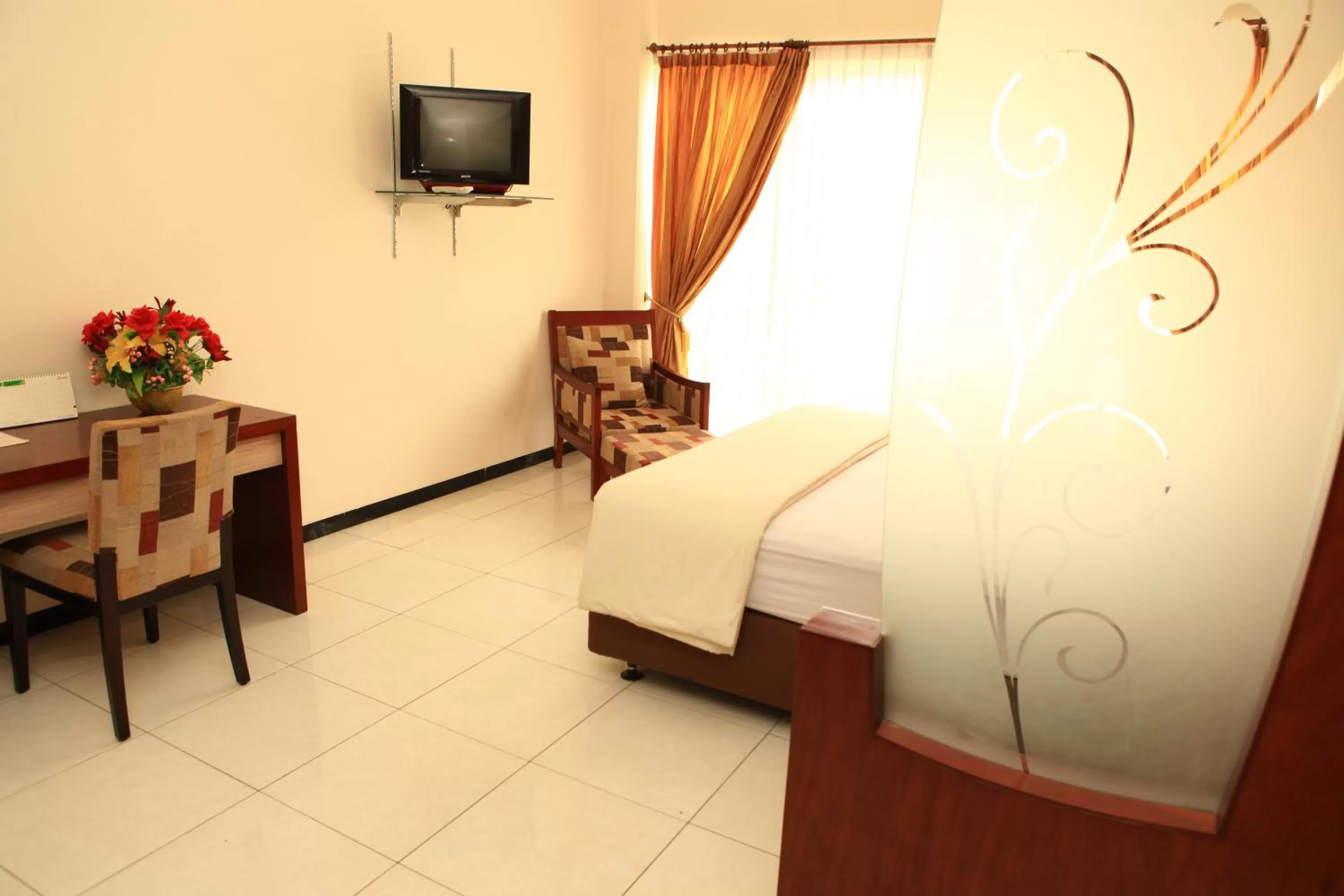 Bedroom, Bed in Arya Graha Semarang