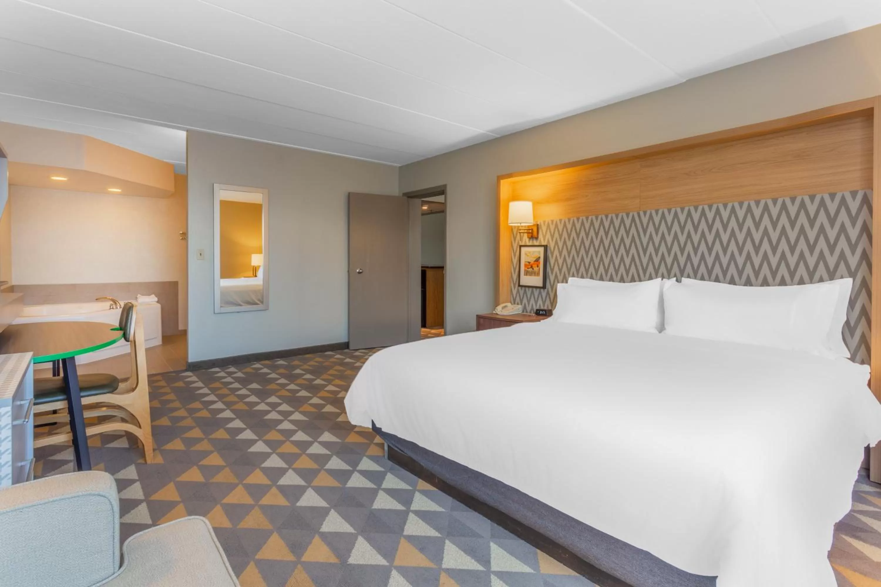 Bedroom, Bed in Holiday Inn Rockford by IHG