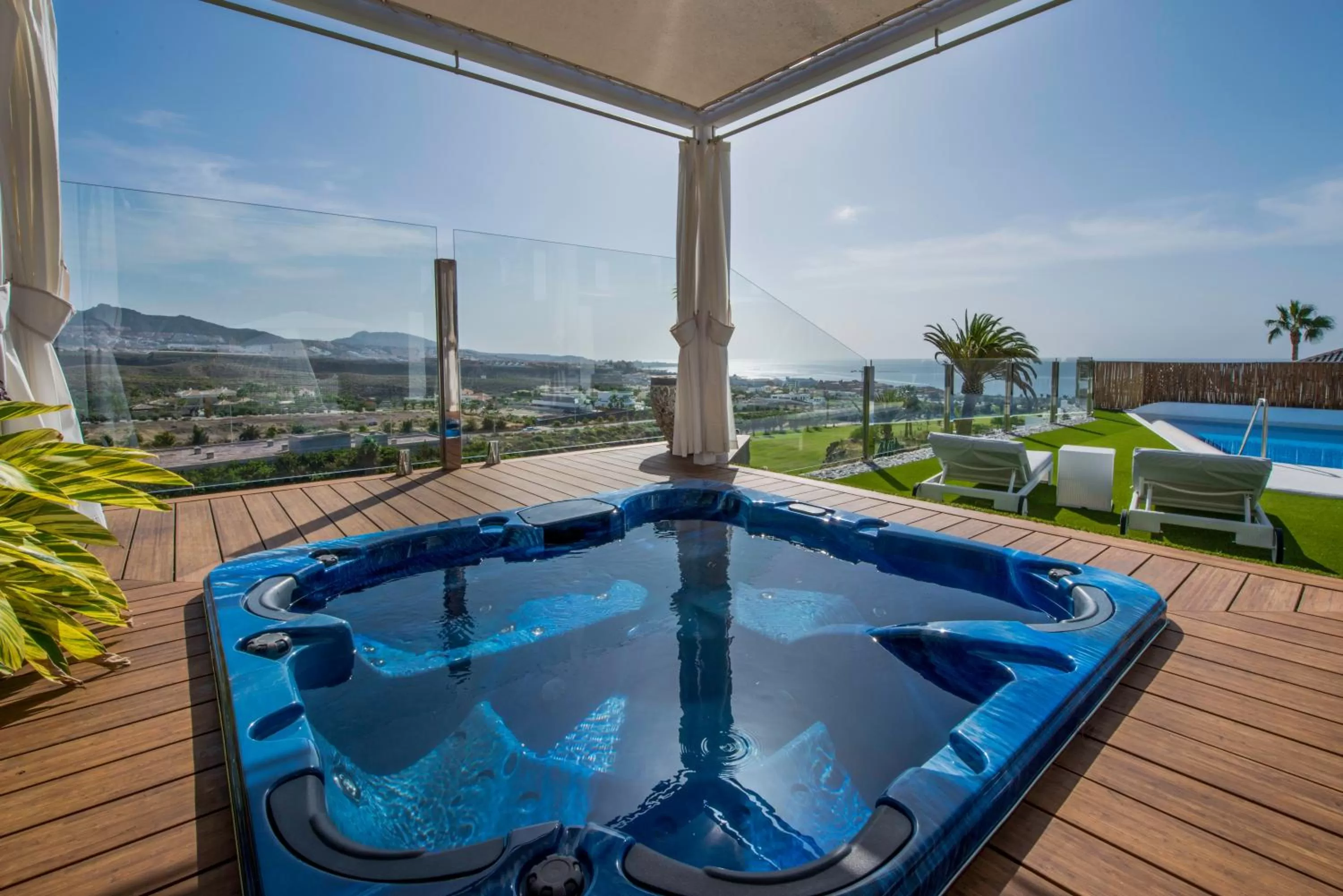 Garden in Hotel Suite Villa Maria