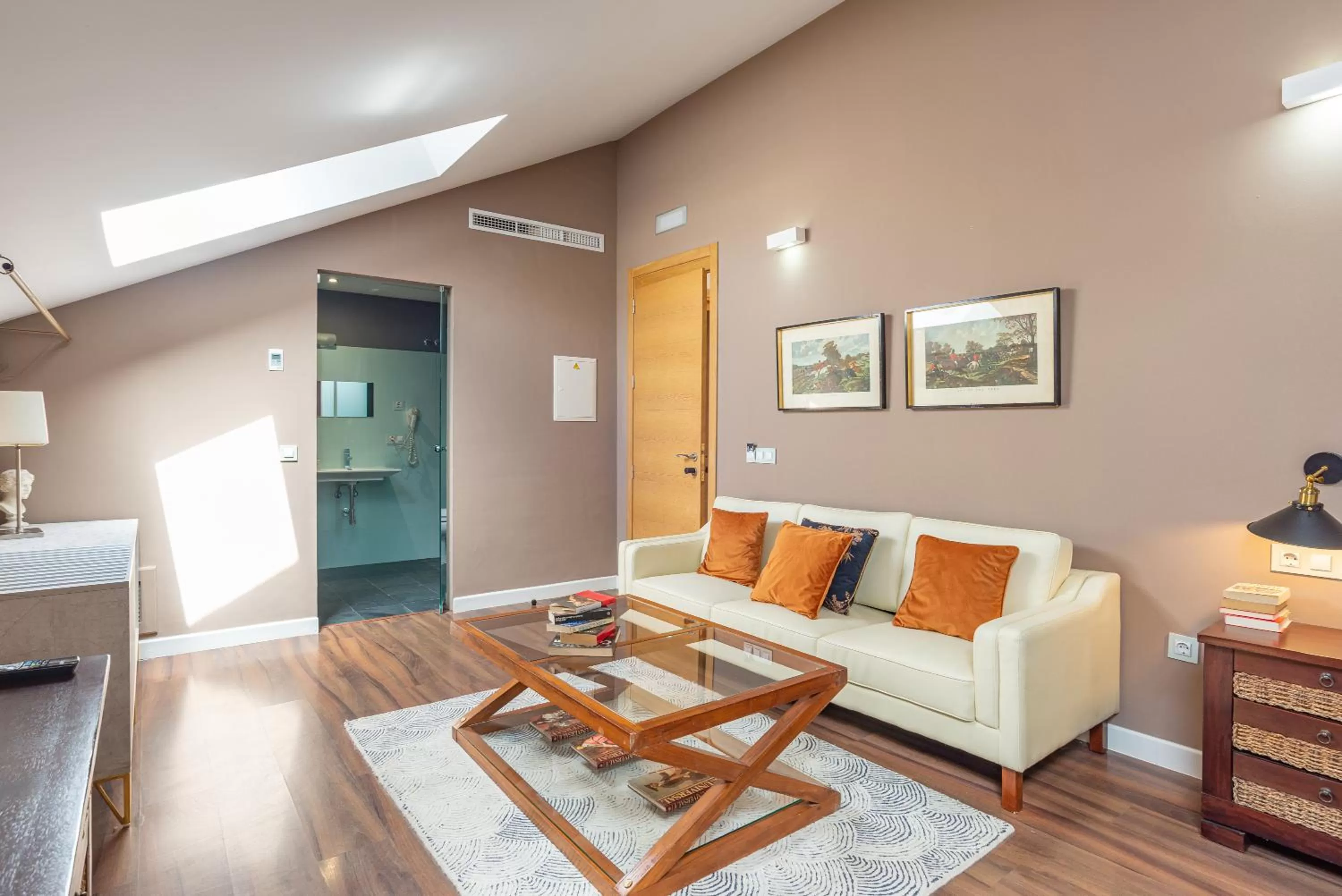 Photo of the whole room in Hotel Albaicín