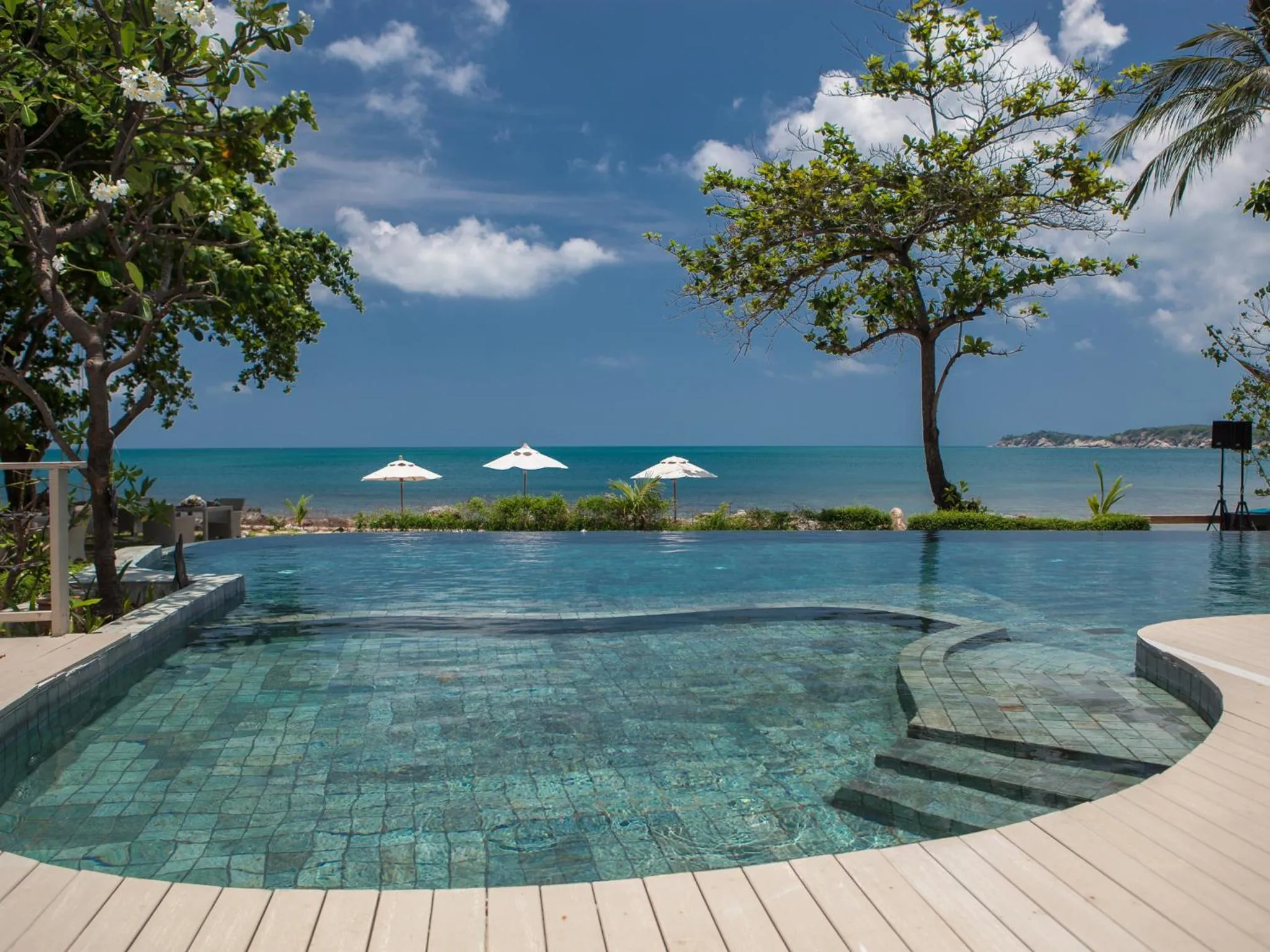 Swimming pool in Sea Dance Resort