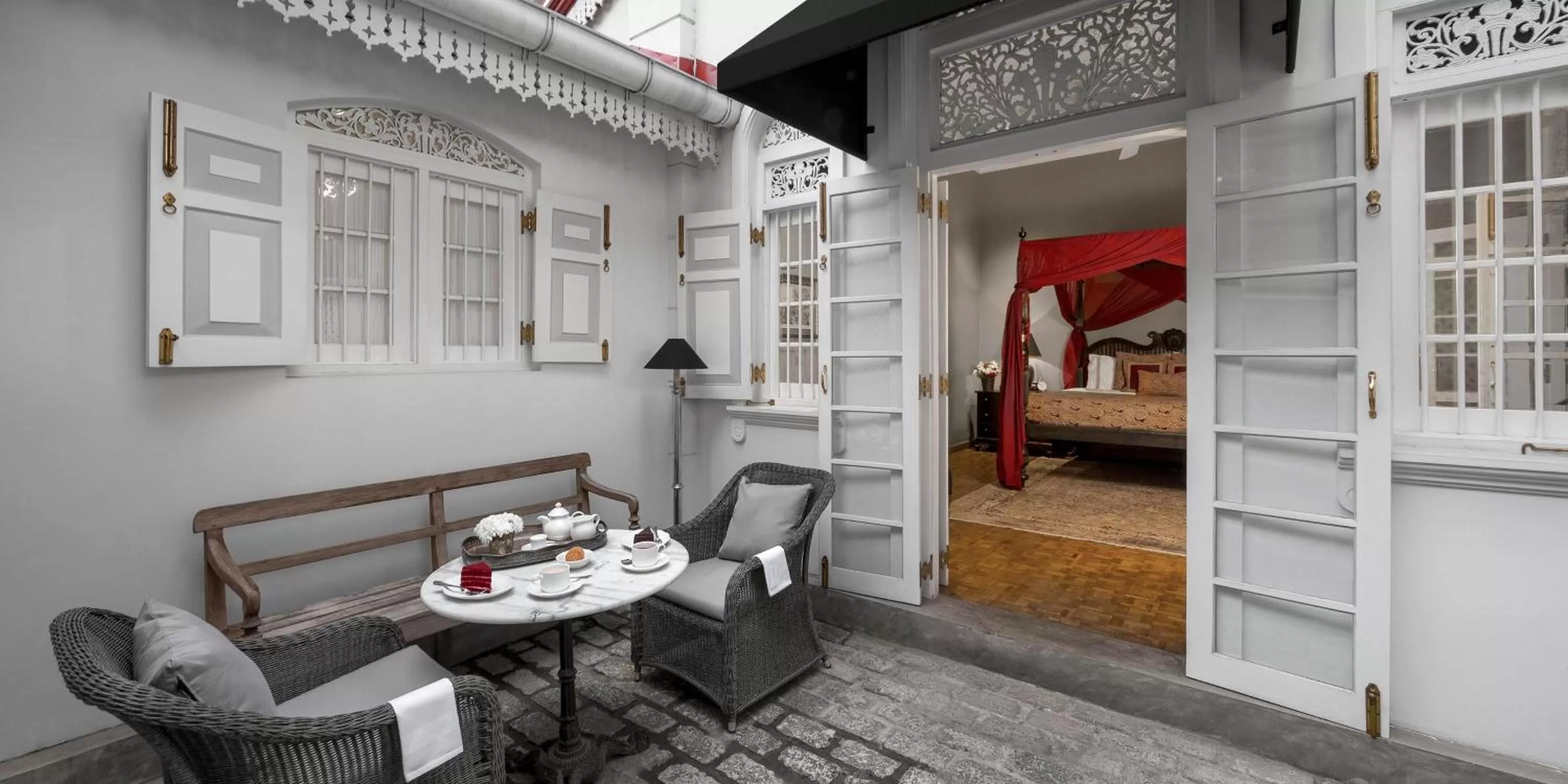 King Suite in Maniumpathy Hotel