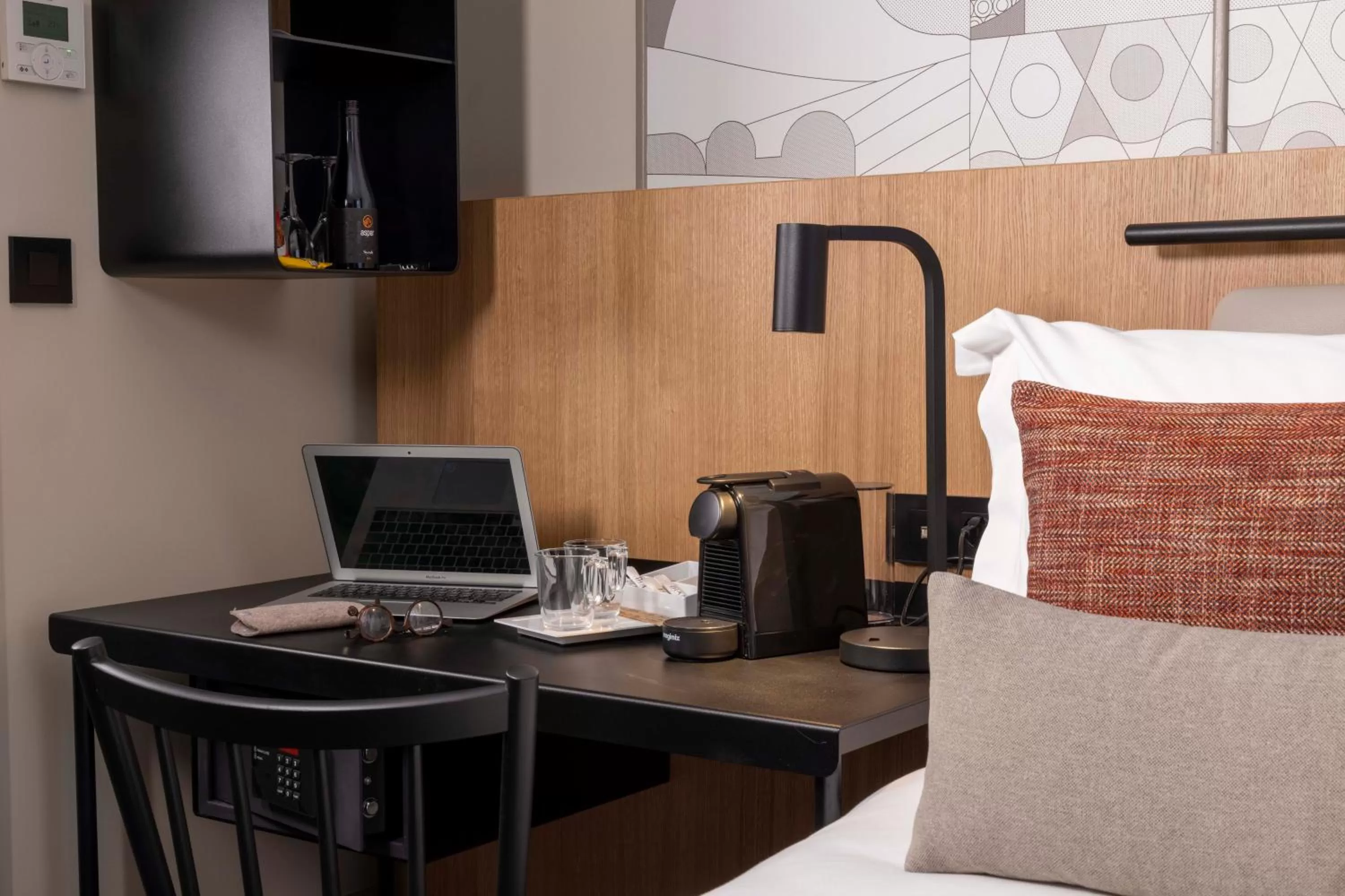 Business facilities, Bed in Hotel La Diligence