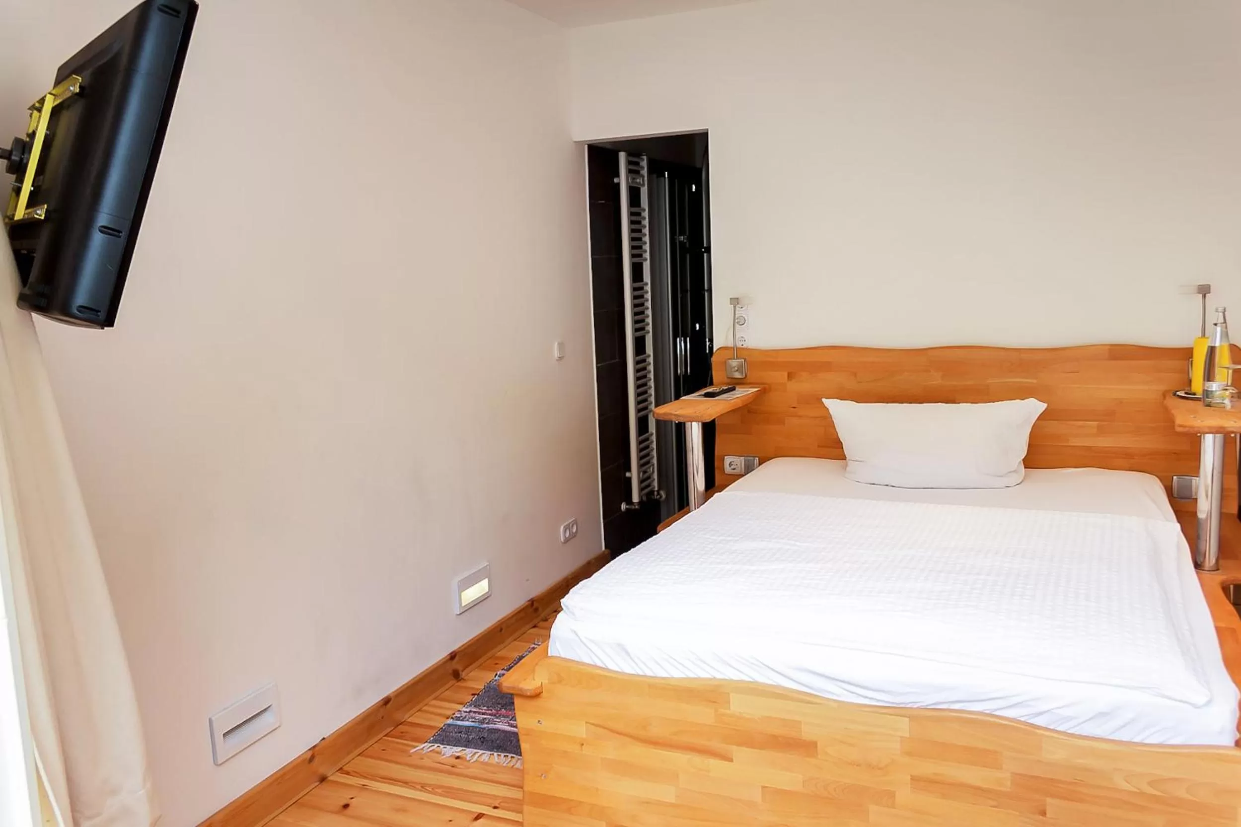 Decorative detail, Bed in Gästehaus Schloss Plaue