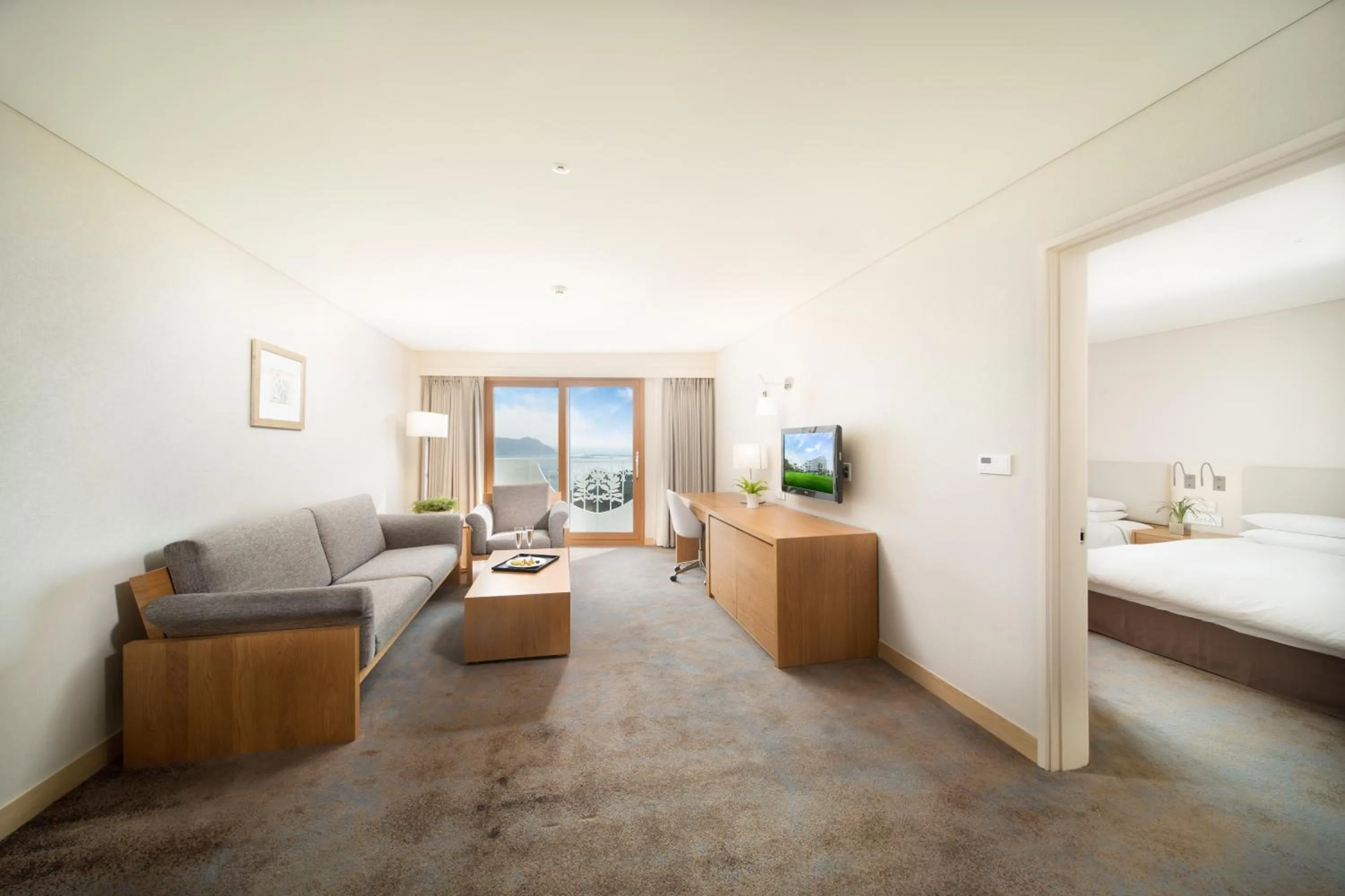 Bed in Seogwipo KAL Hotel