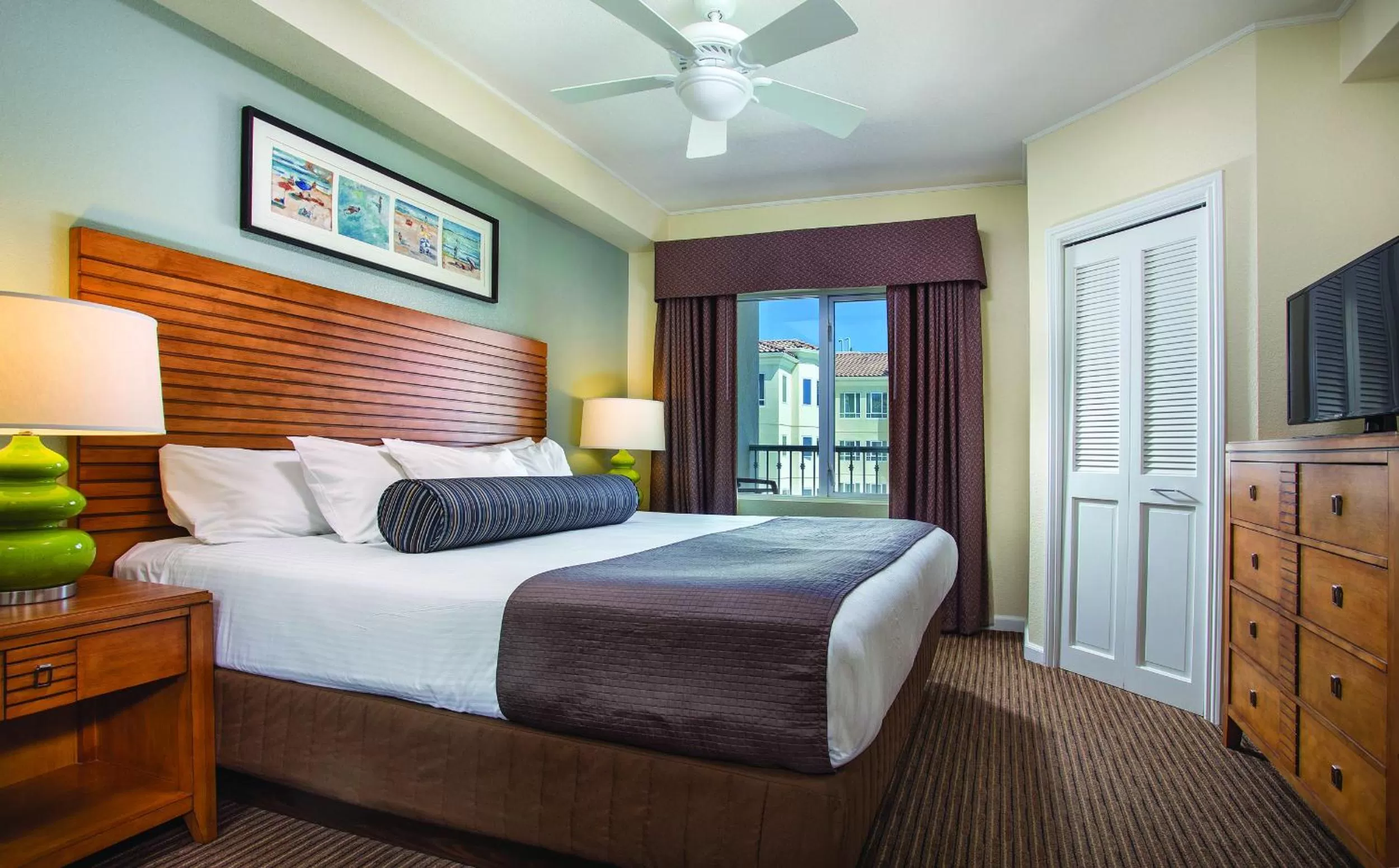 Two-Bedroom Apartment in Club Wyndham Oceanside Pier Resort
