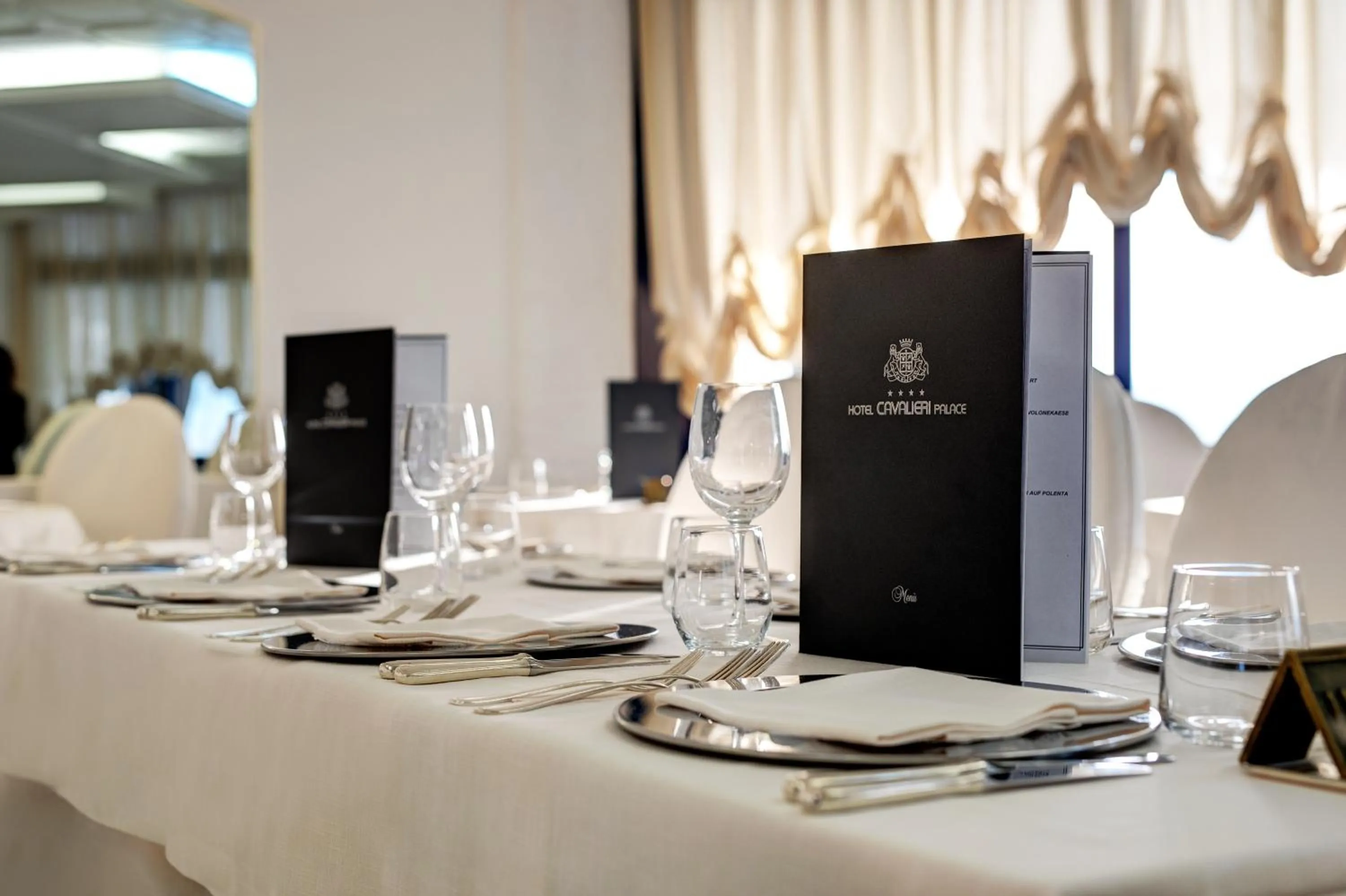 Restaurant/places to eat in Hotel Cavalieri Palace & Suites