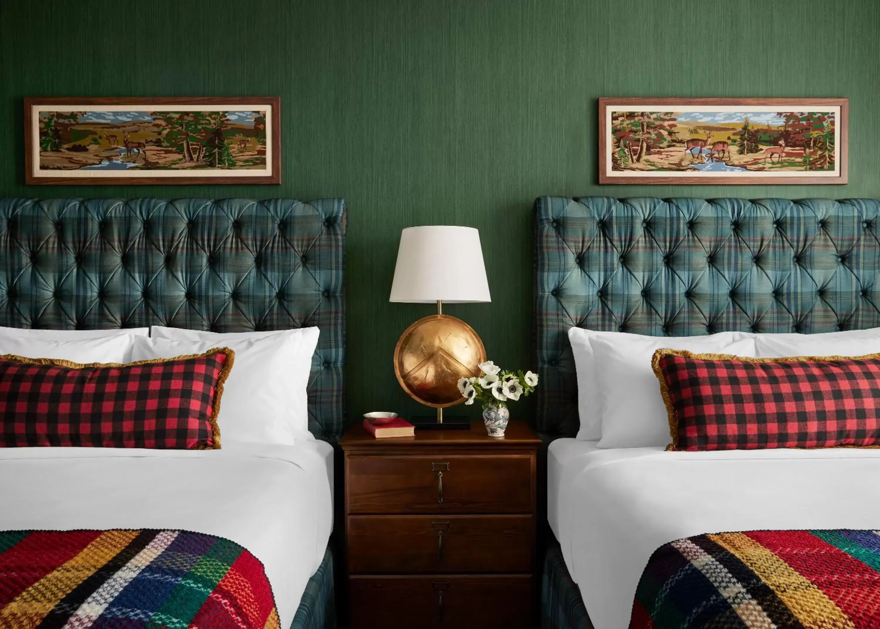 Standard Queen Room with Two Queen Beds in Graduate by Hilton East Lansing Standard Queen Room with Two Queen Beds in Graduate by Hilton East Lansing