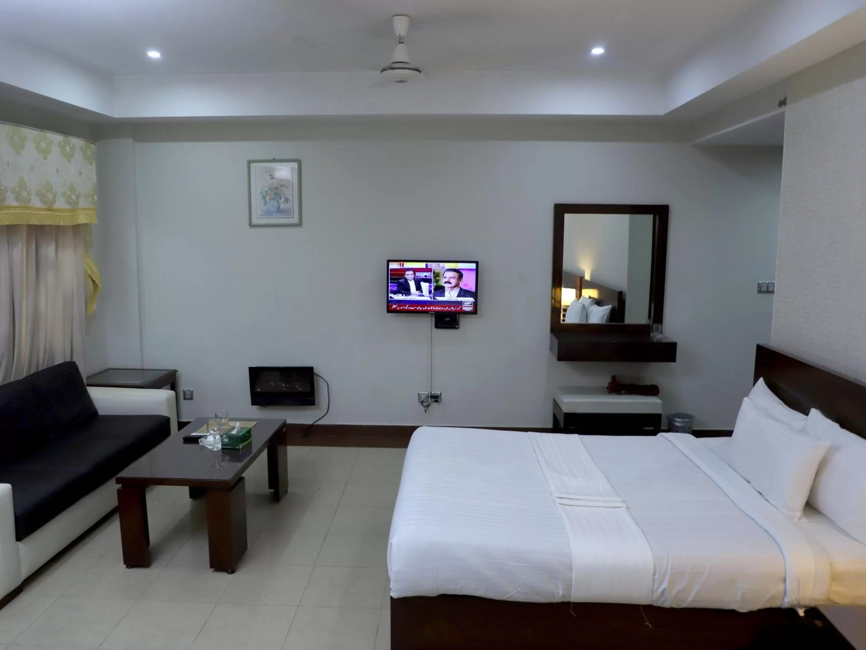 Bed in Hotel Multan Continental