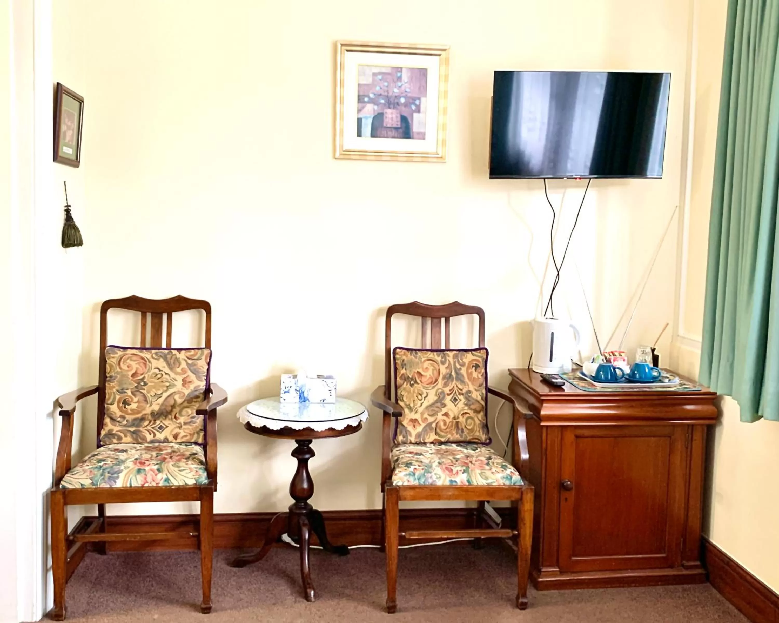 TV and multimedia in Orana House