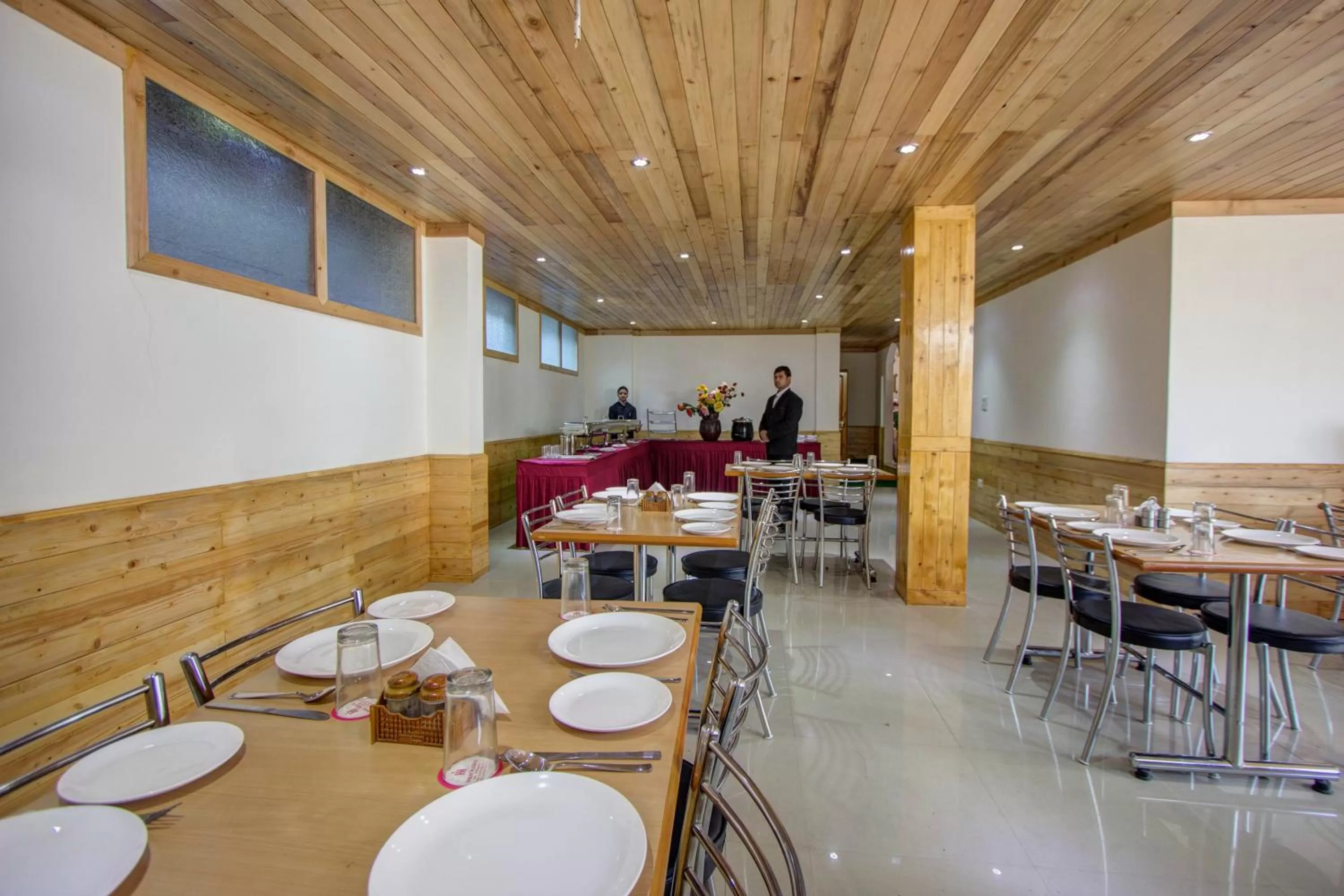 Restaurant/places to eat in Woodstock Inn Manali 800 Mtrs from Mall Road