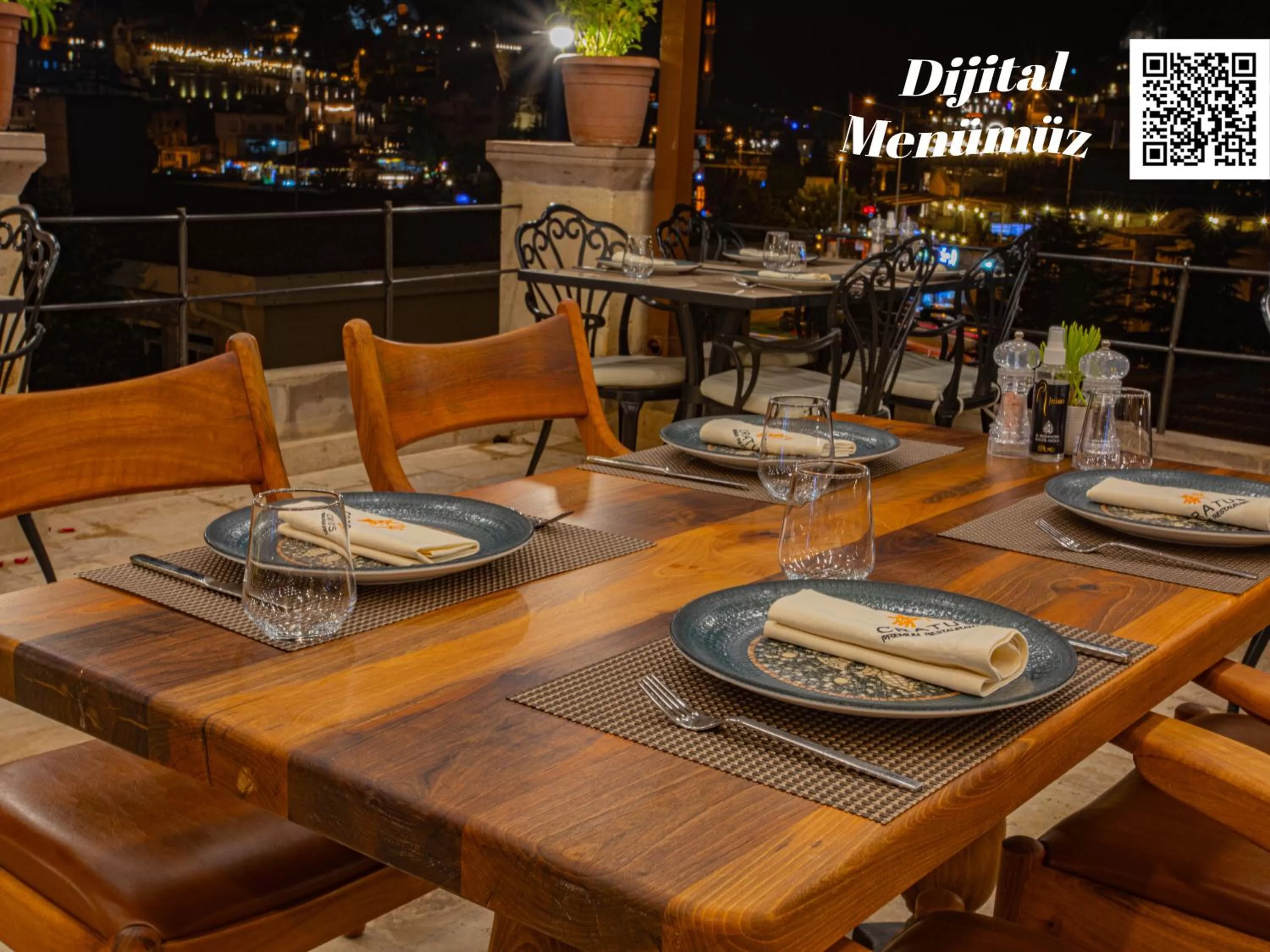 Restaurant/places to eat in Cratus Stone Palace