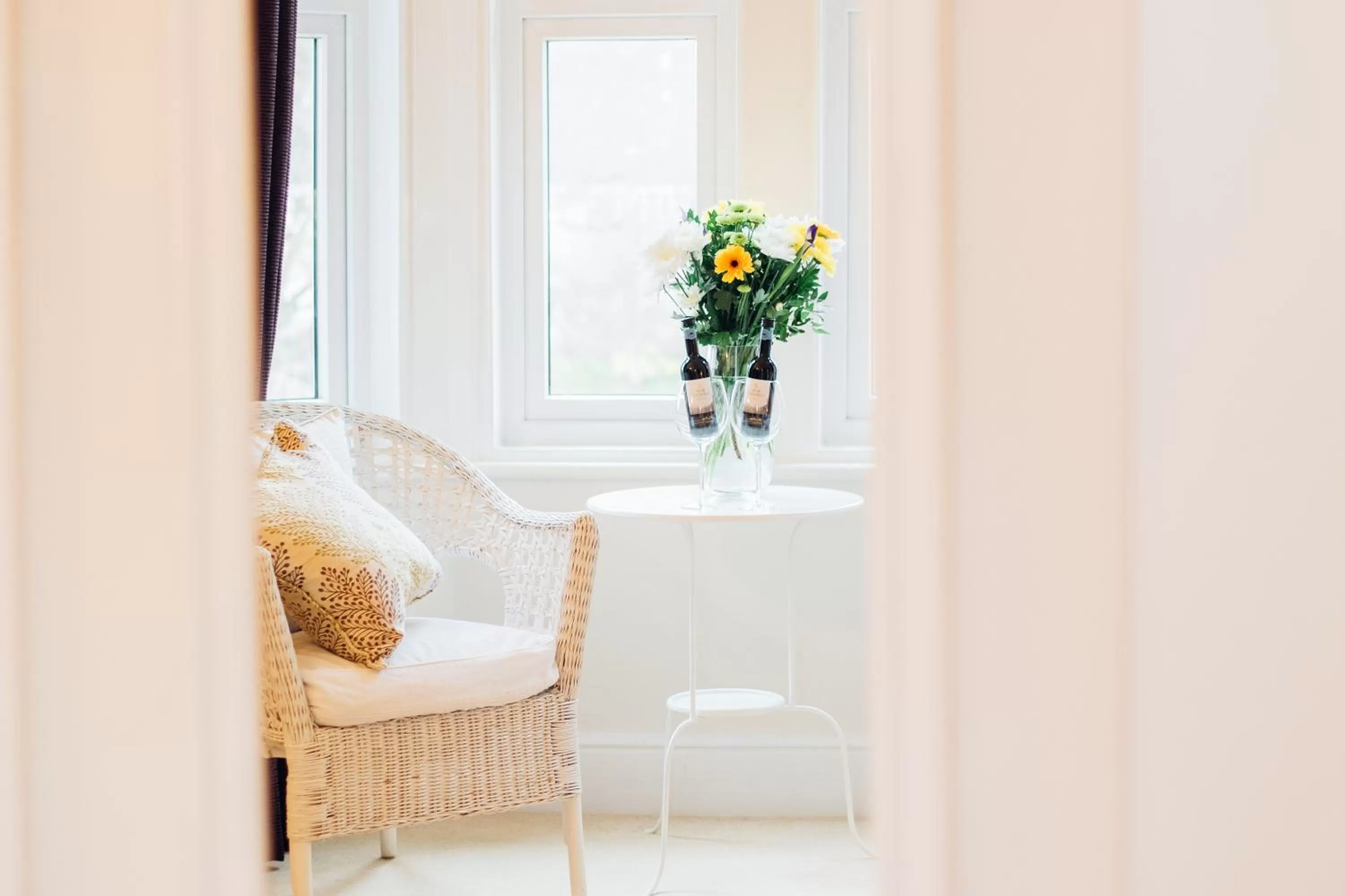 Seating area in EveAnna