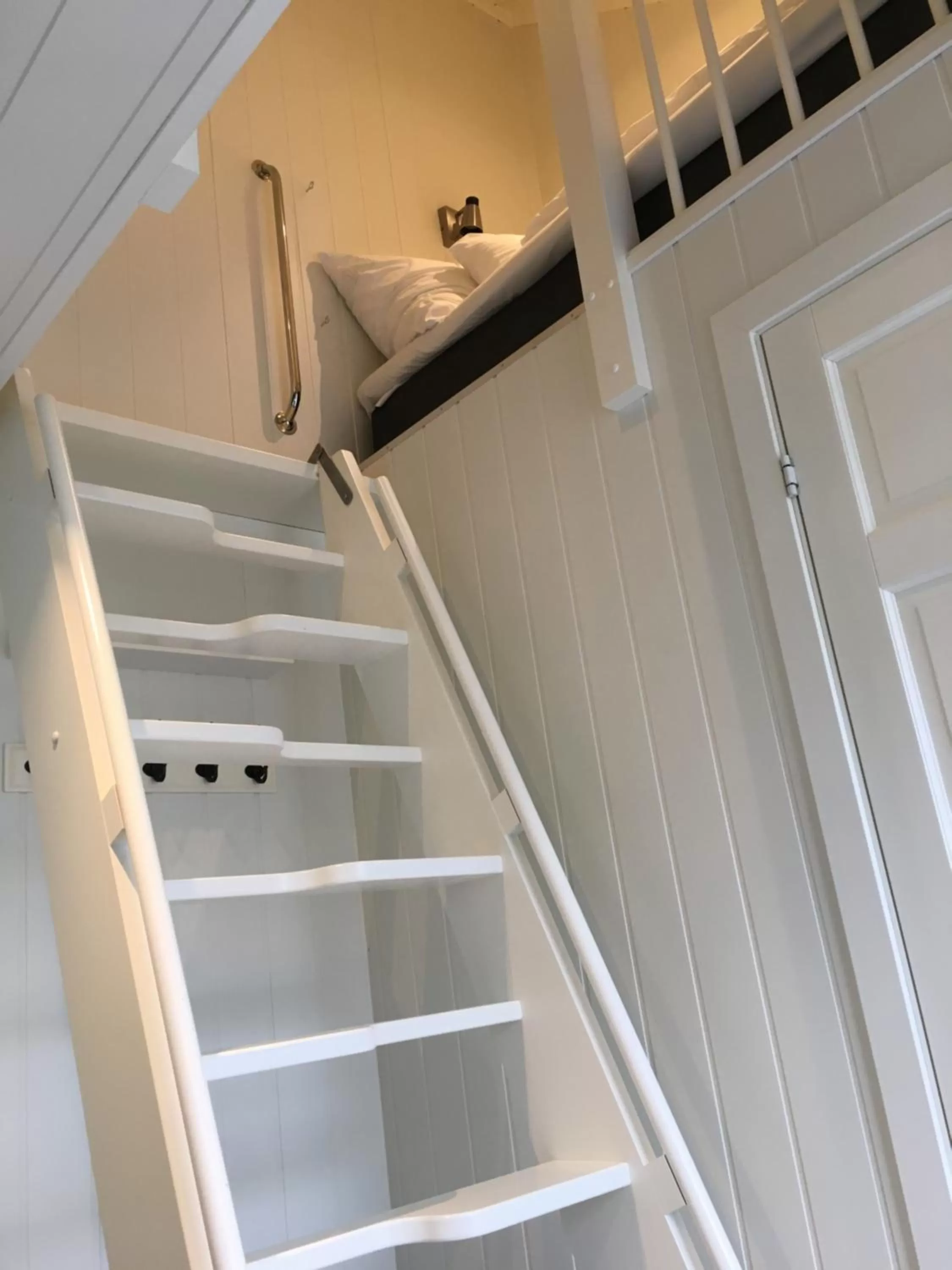 Bed in Krøgeneslåven Microtel