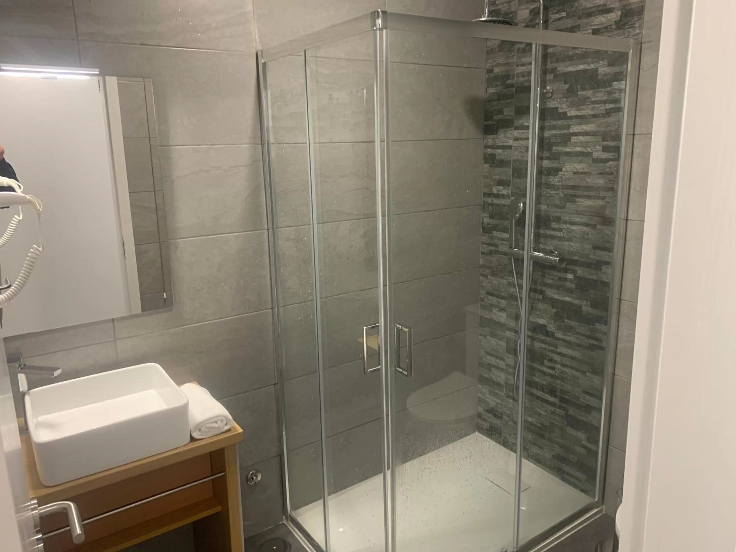 Bathroom in O frances