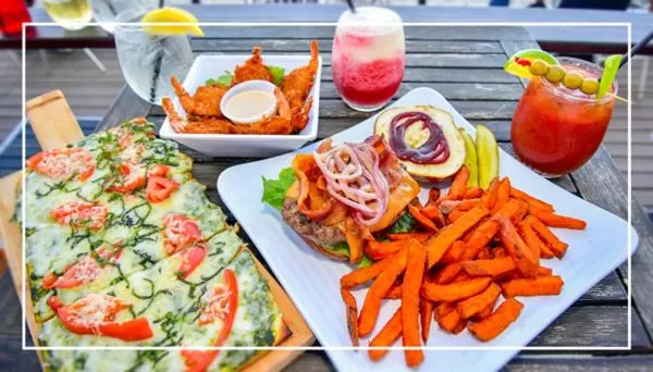 Restaurant/places to eat in Sun Tower Hotel & Suites on the Beach