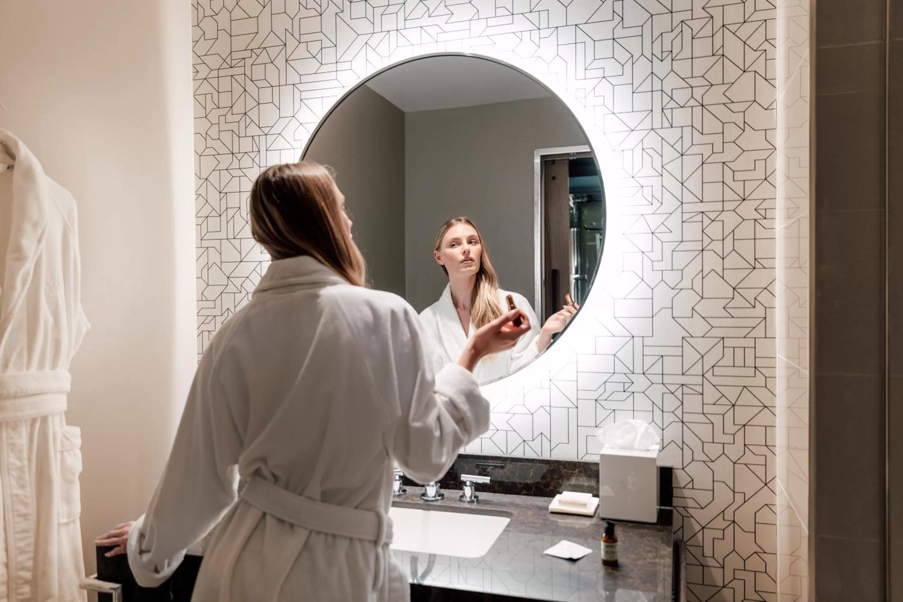 Bathroom in ette luxury hotel & spa - Near Disney Theme Parks