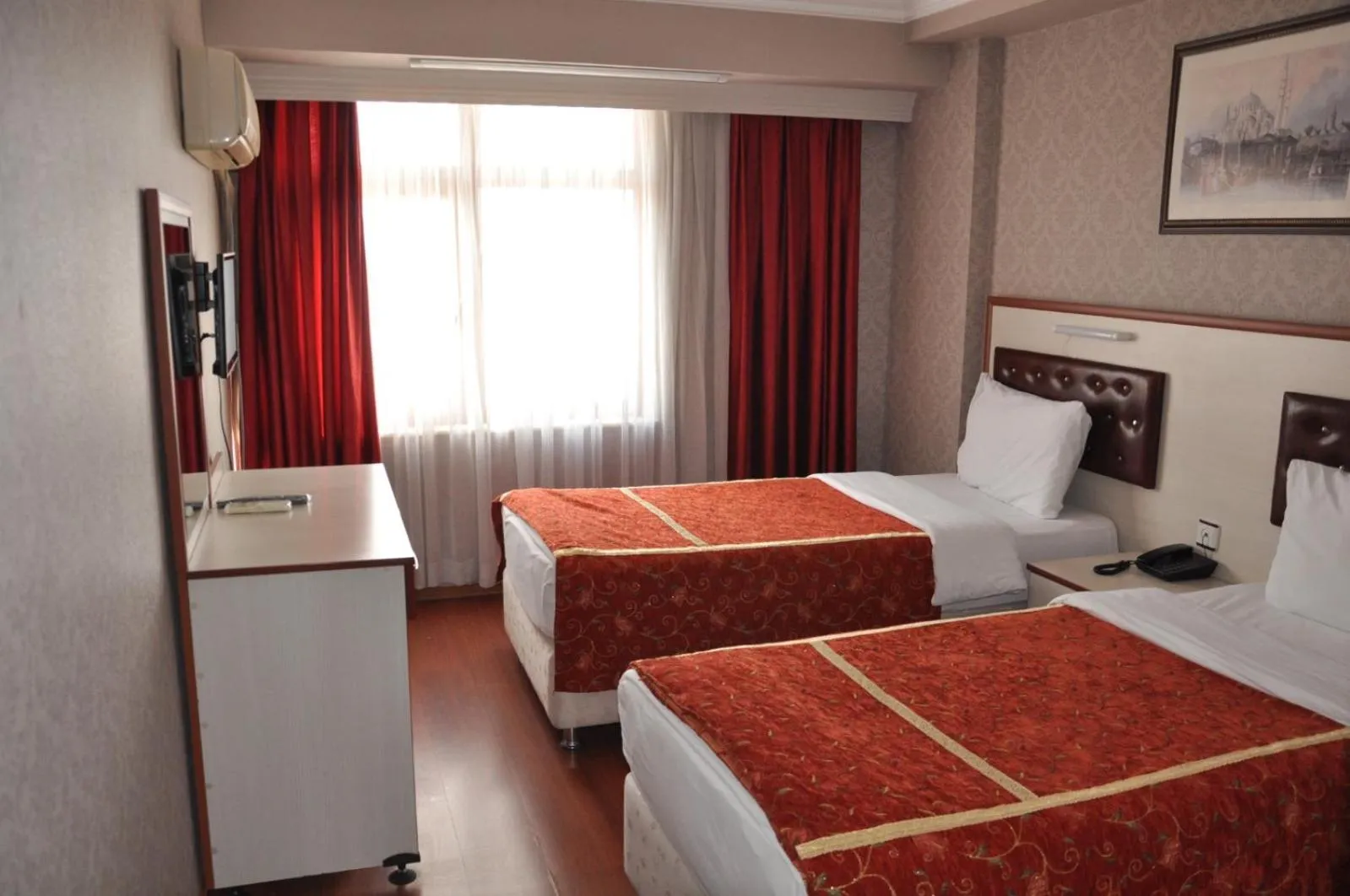 Bedroom, Bed in Tayhan Hotel