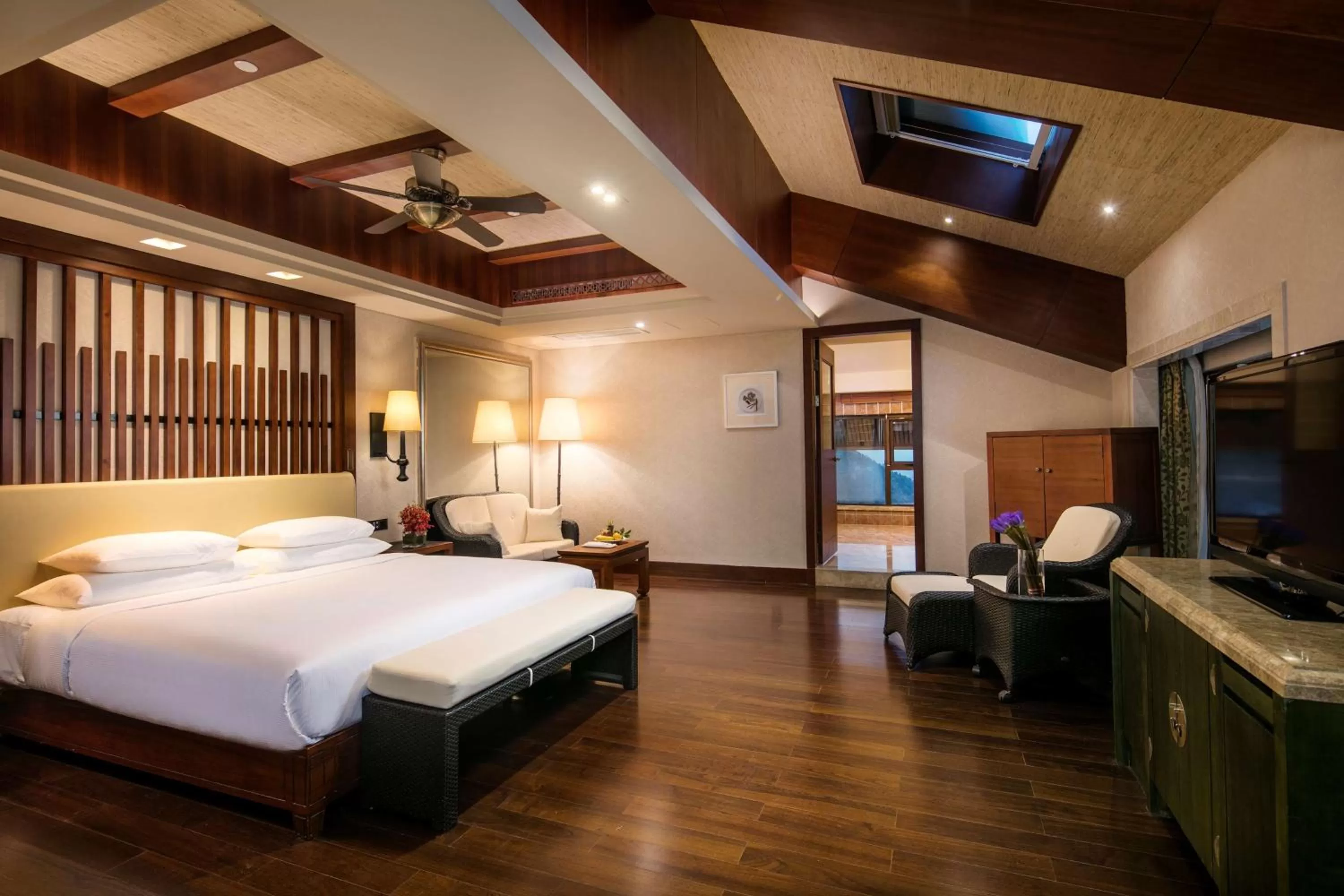 Bedroom, Bed in Hilton Sanqingshan Resort