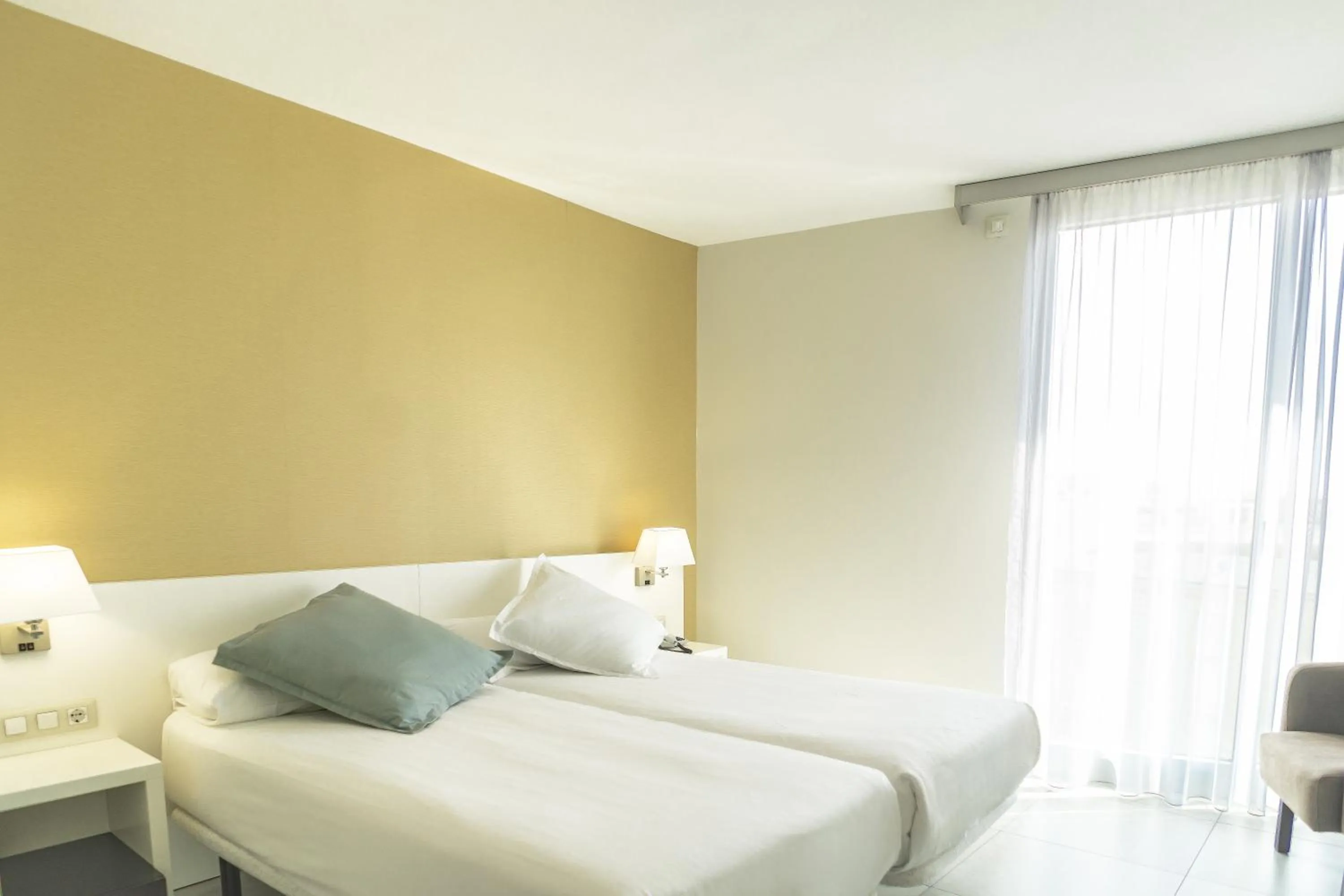 Photo of the whole room in Ágora Spa & Resort