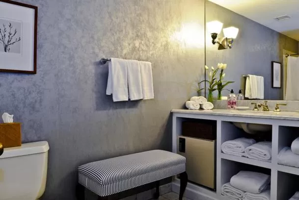 Bathroom in The Simsbury Inn