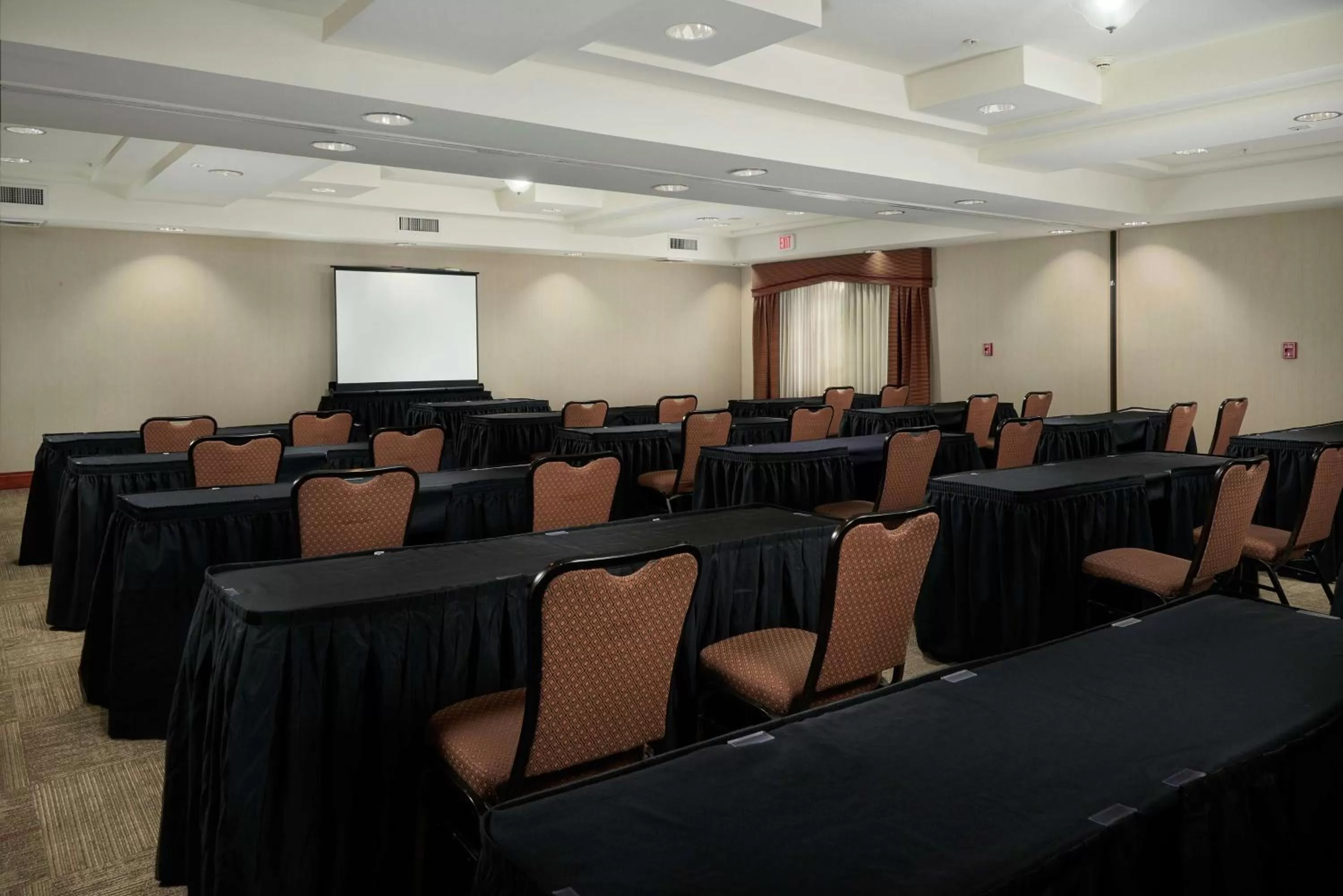 Meeting/conference room in Hampton Inn & Suites Phoenix-Surprise