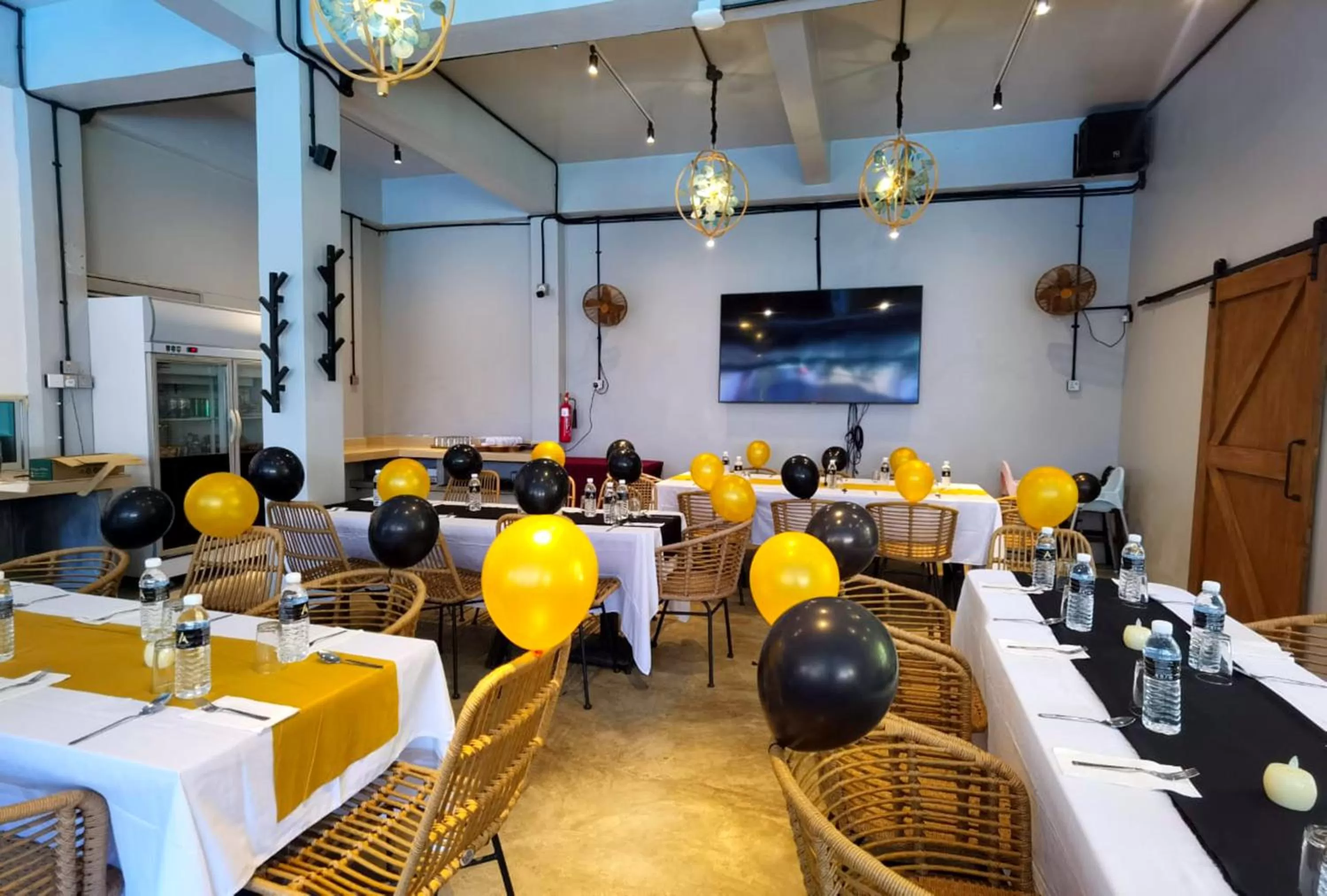 Restaurant/places to eat in A Rock Resort Langkawi - Coral Reefs