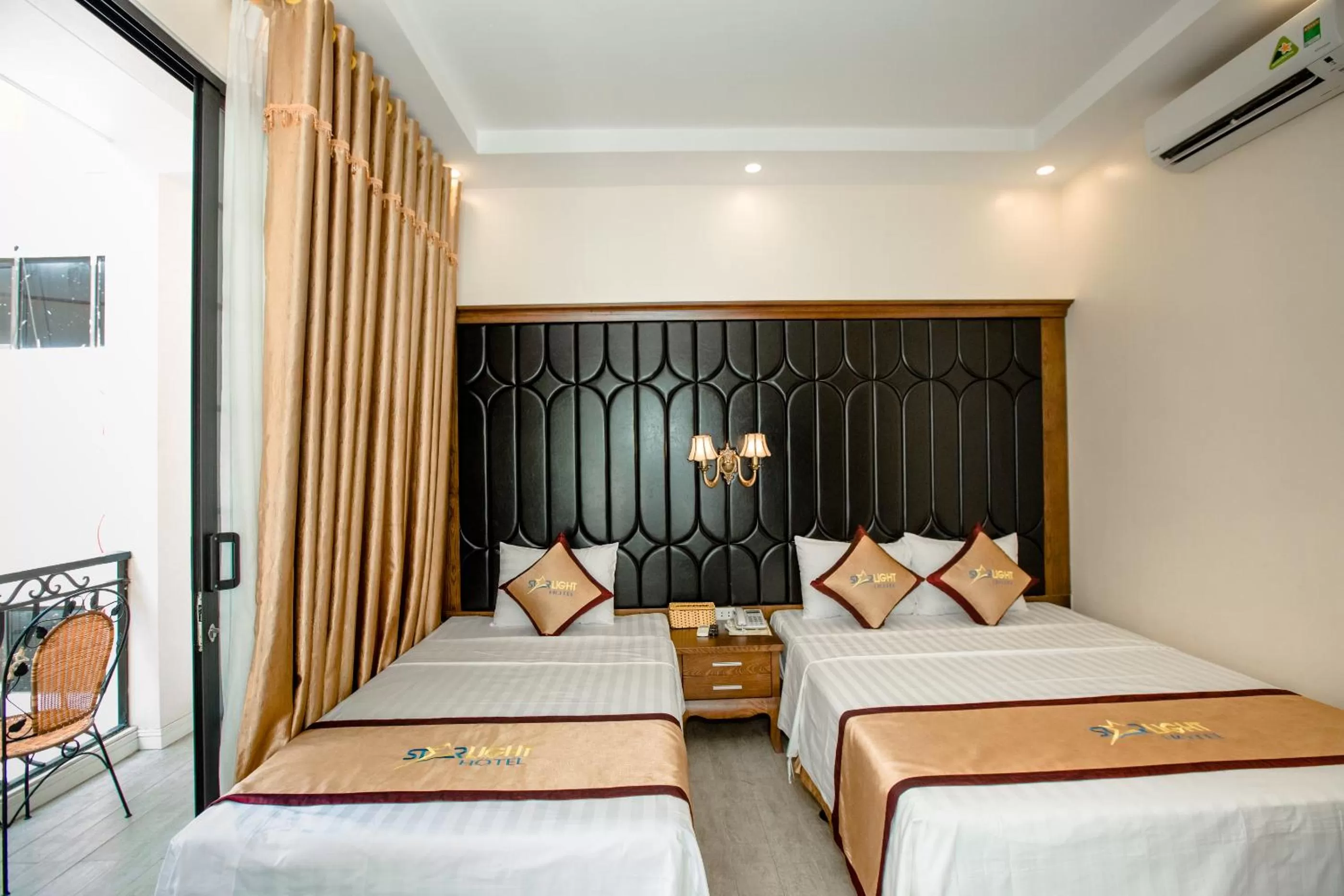 HaLong Starlight Inn & Travel