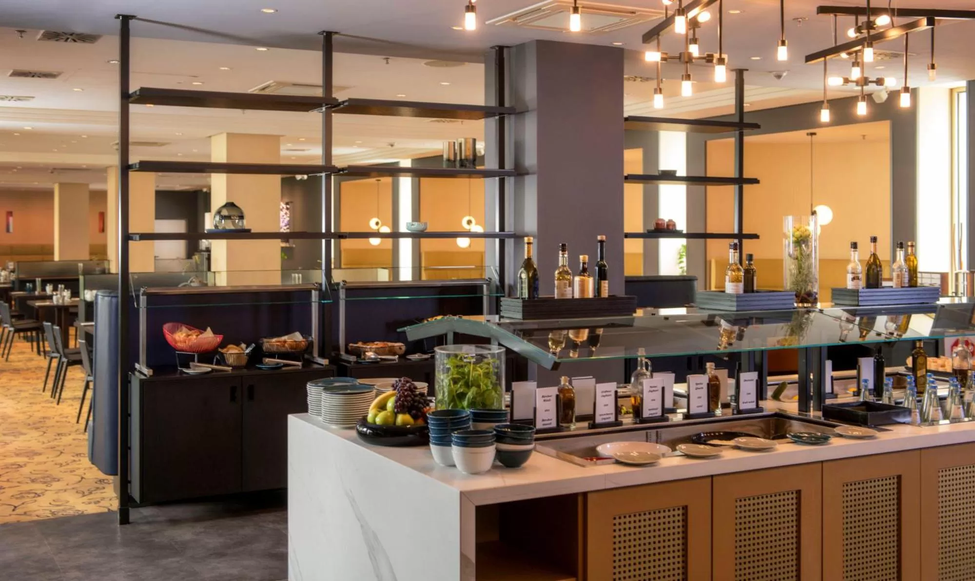 Restaurant/places to eat in Clayton Hotel Düsseldorf City Centre