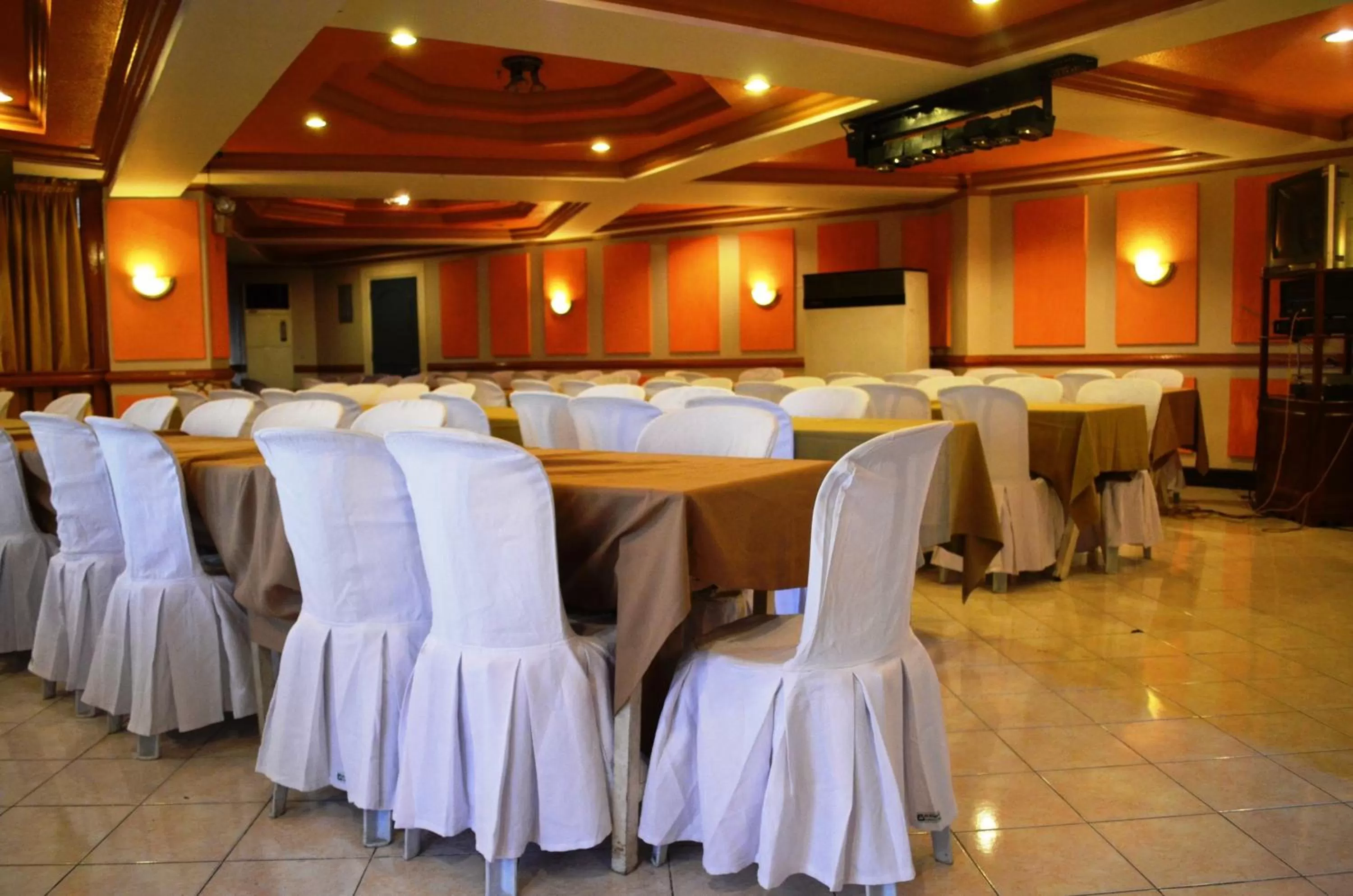 Business facilities in Elegant Circle Inn