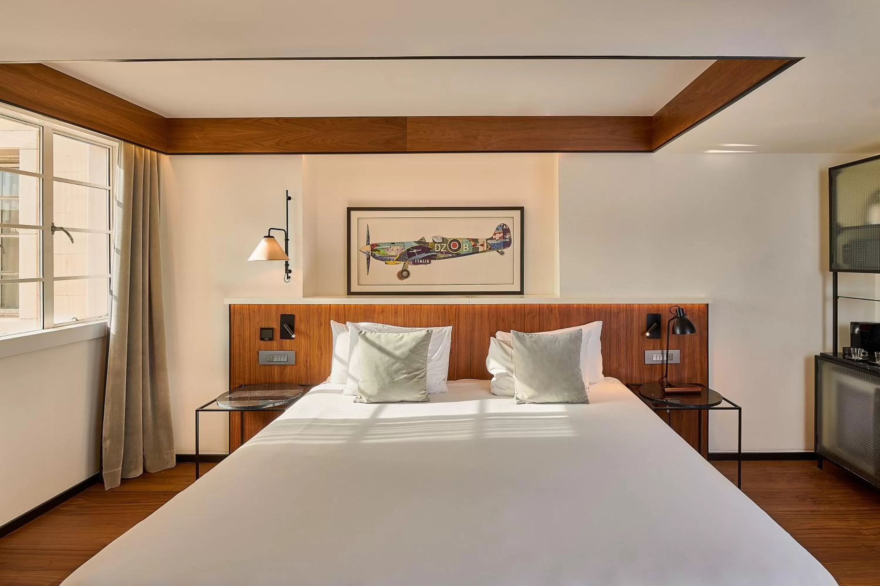 Bed in Melia White House Hotel