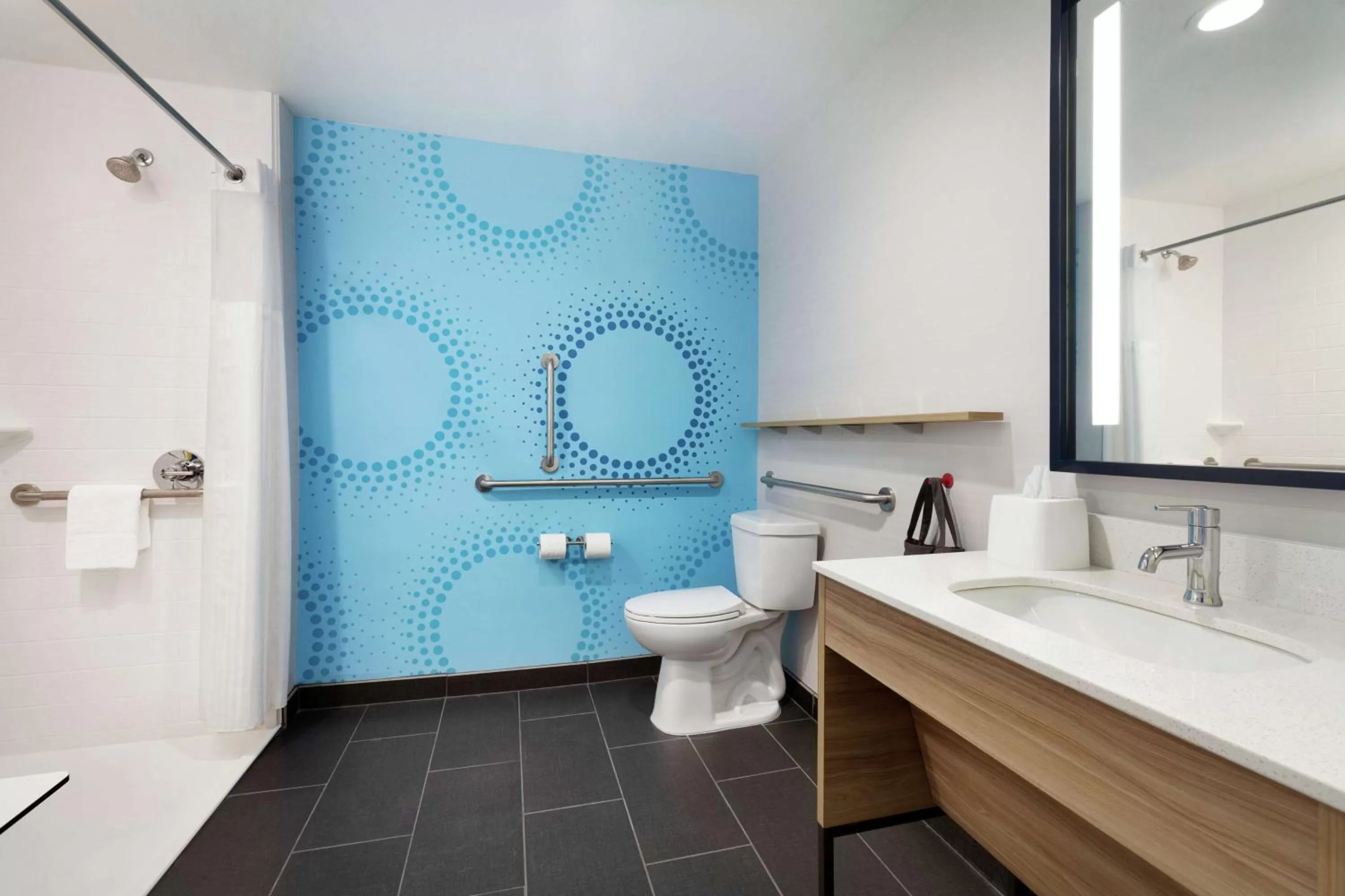 Bathroom in Tru By Hilton Lake Charles