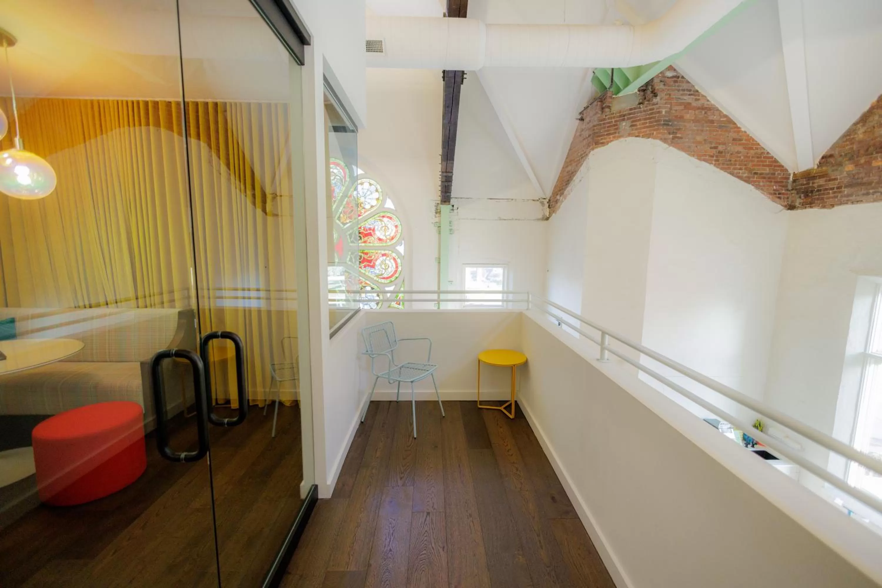 Balcony/Terrace, Bed in The Russell