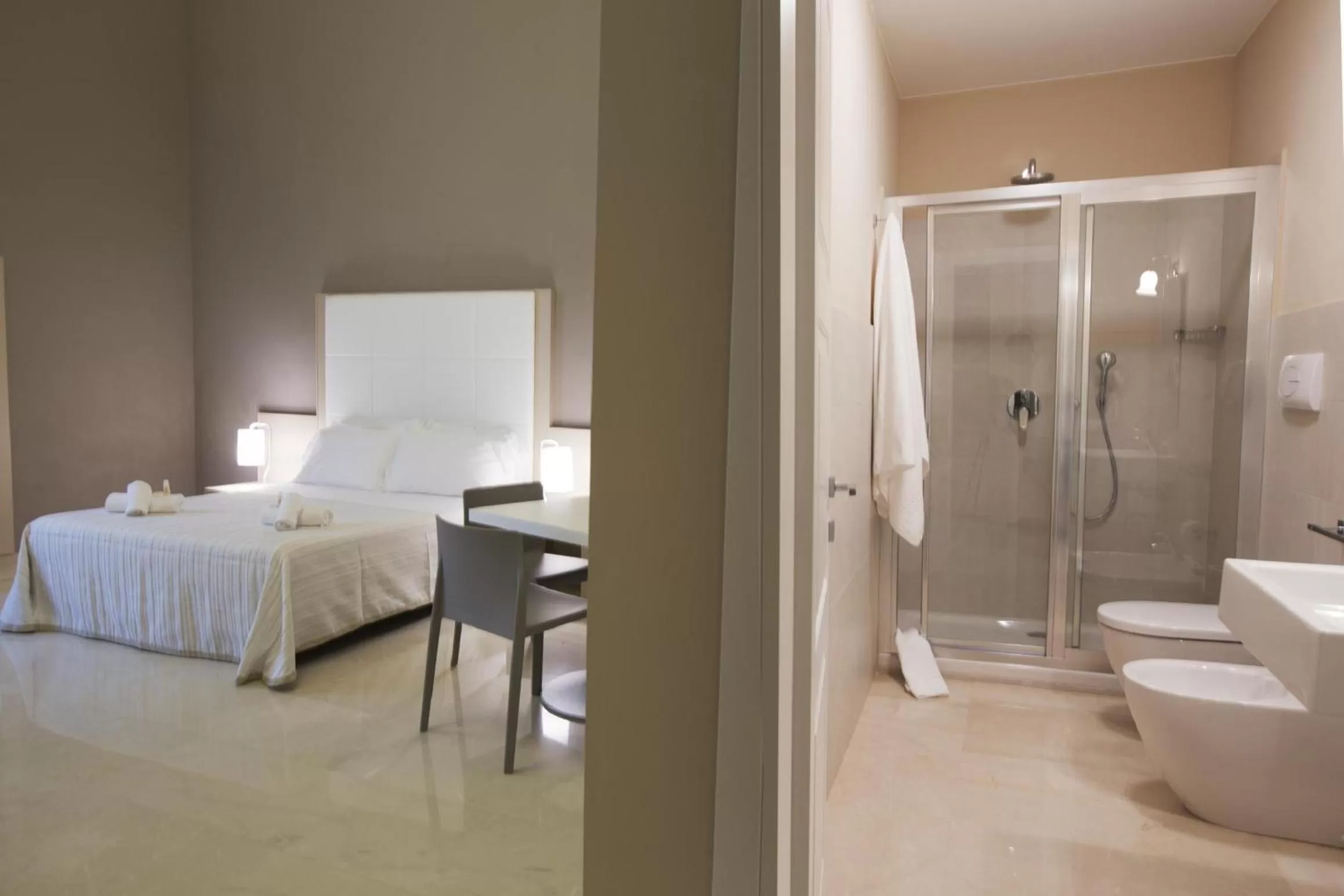 Shower, Bed in Central Gallery Rooms- Palazzo D'Ali' Staiti XIX