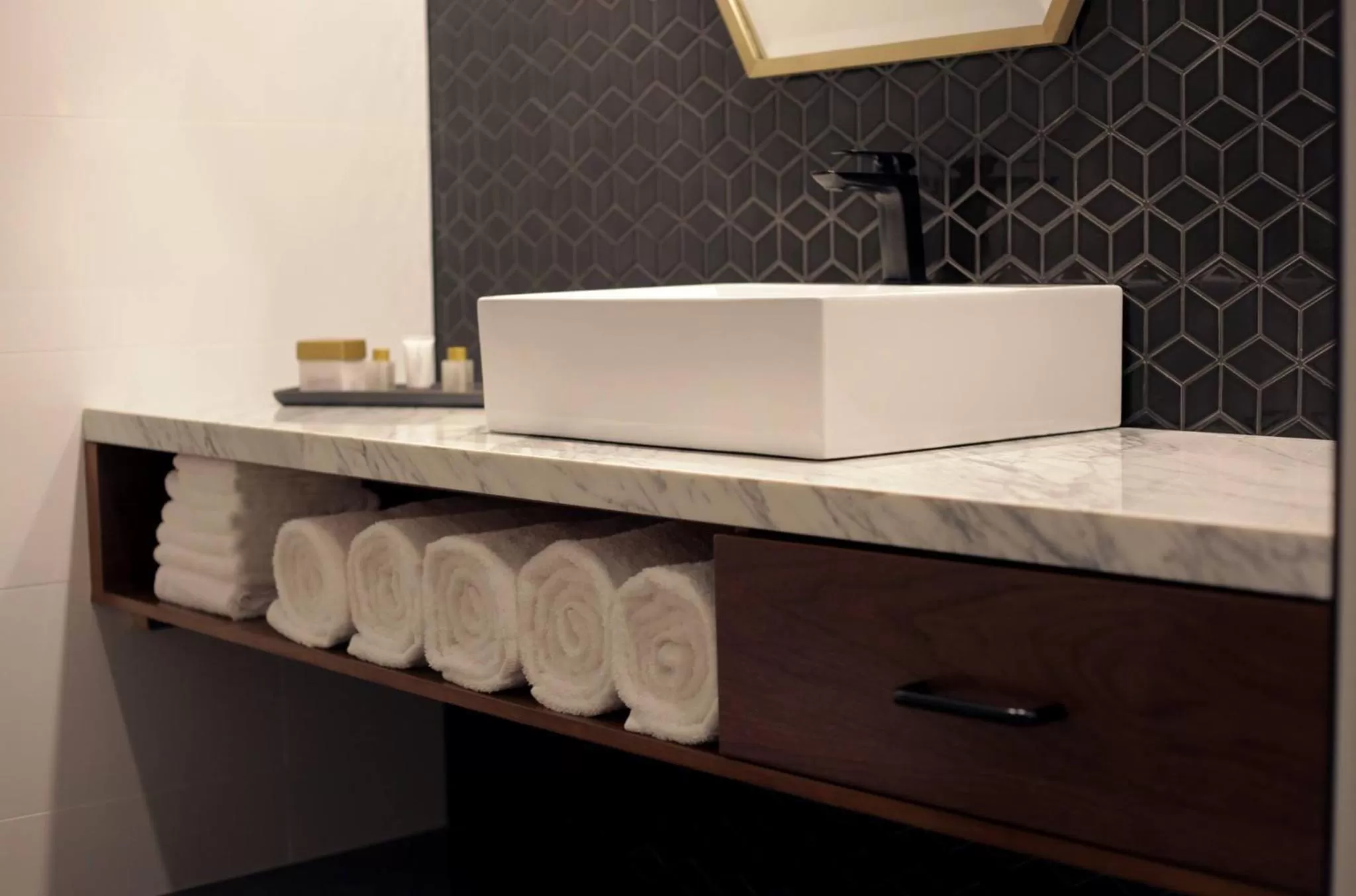 Bathroom in Ellen Hotel