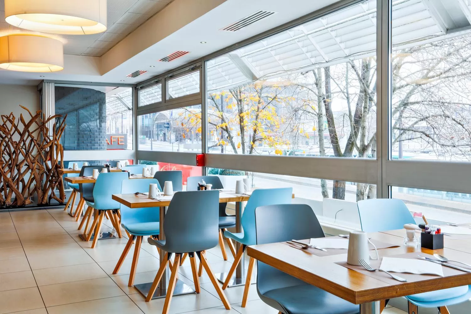 Restaurant/places to eat in Mercure Paris Vaugirard Porte De Versailles