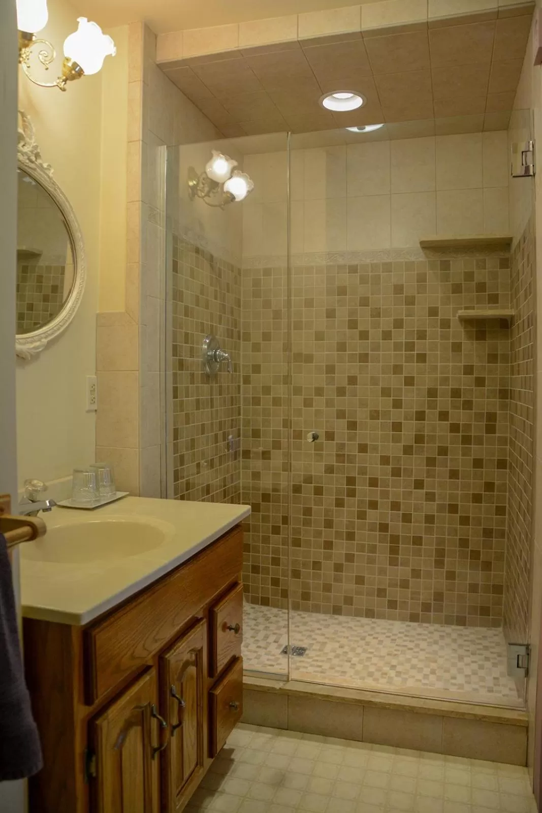 Bathroom in The Towers Bed & Breakfast