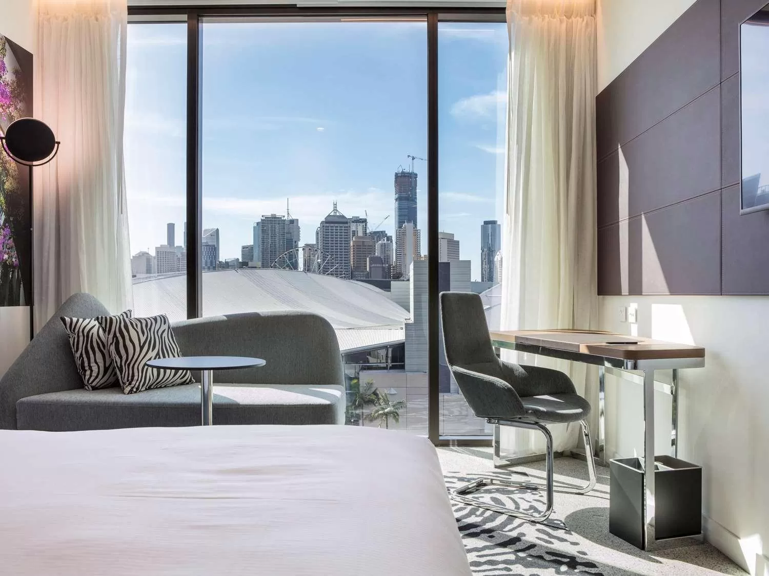 Bedroom, Bed in Novotel Brisbane South Bank