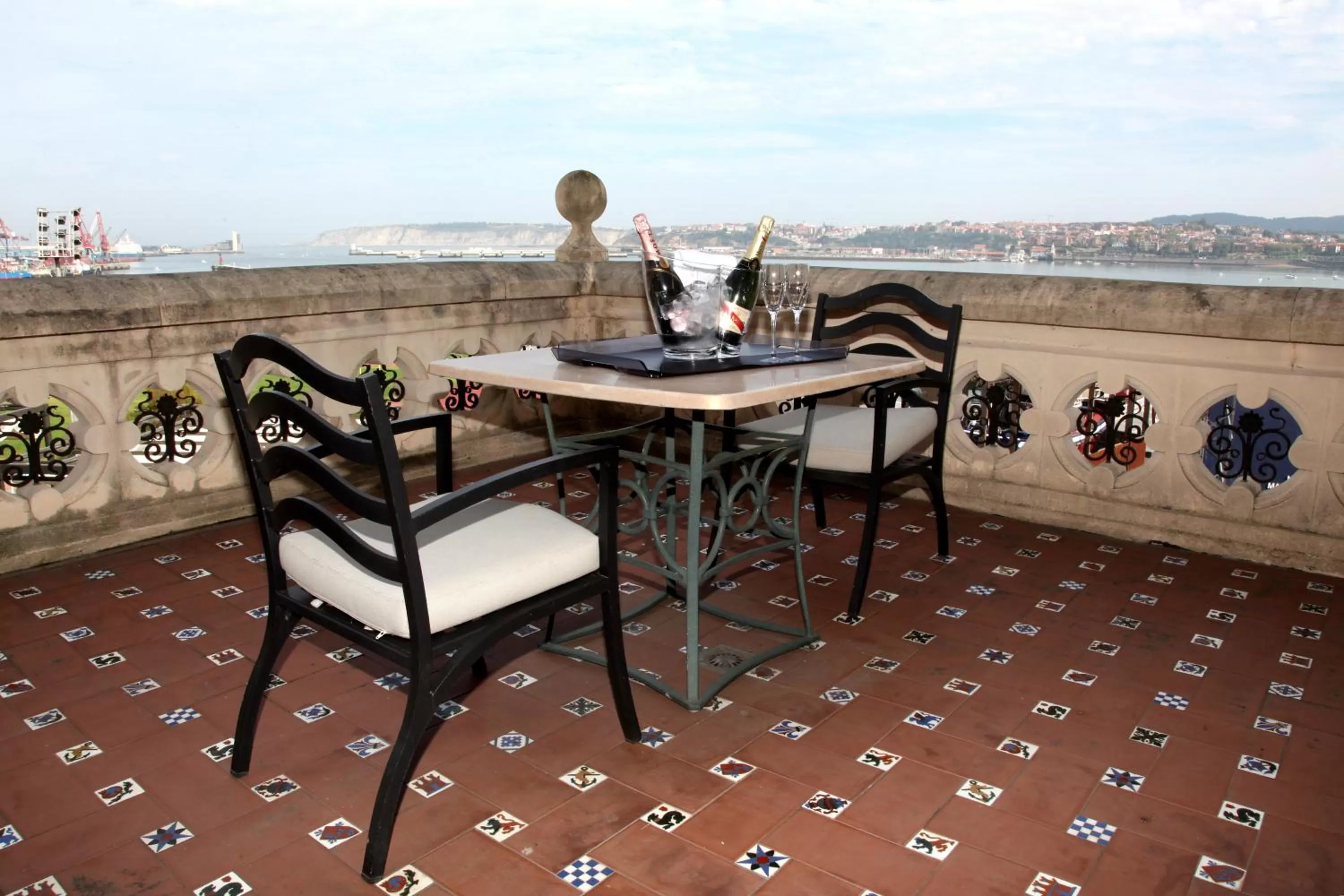 Balcony/Terrace in Hotel URH Palacio de Oriol