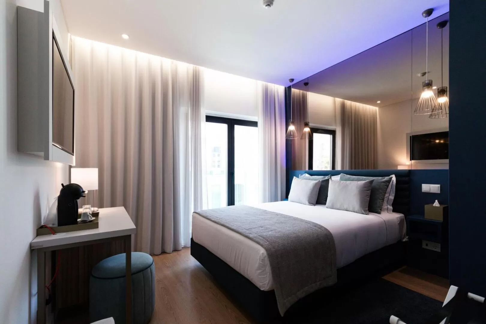 Photo of the whole room, Bed in Zurin Charm Hotel