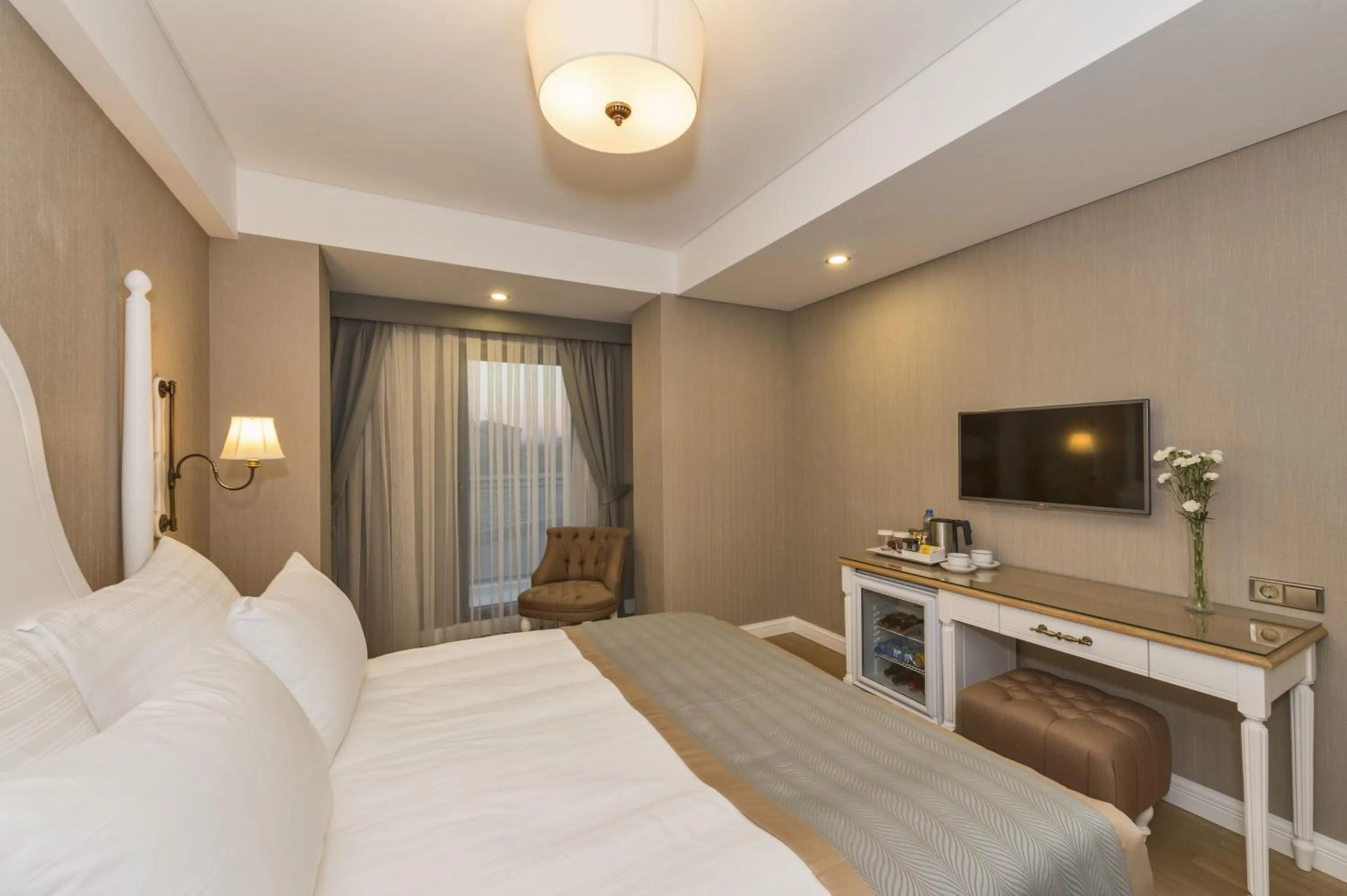 Photo of the whole room, Bed in Hanna Hotel