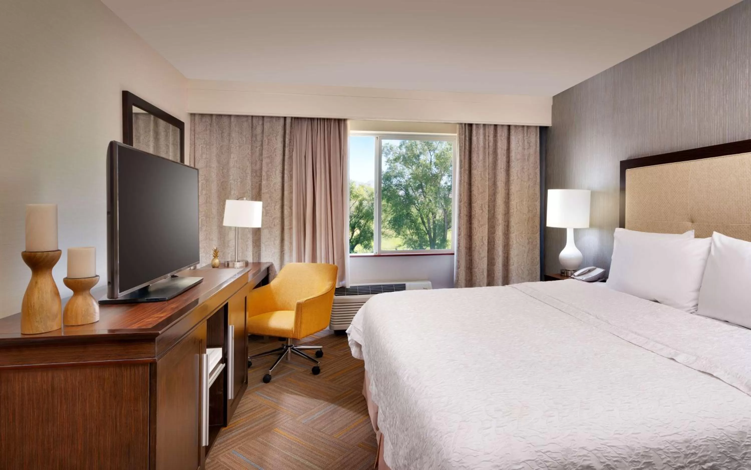 Bedroom, Bed in Spark by Hilton Salt Lake City Central