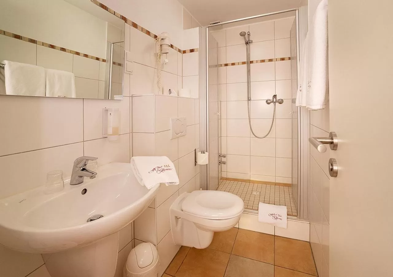 Bathroom in Hotel Brenner