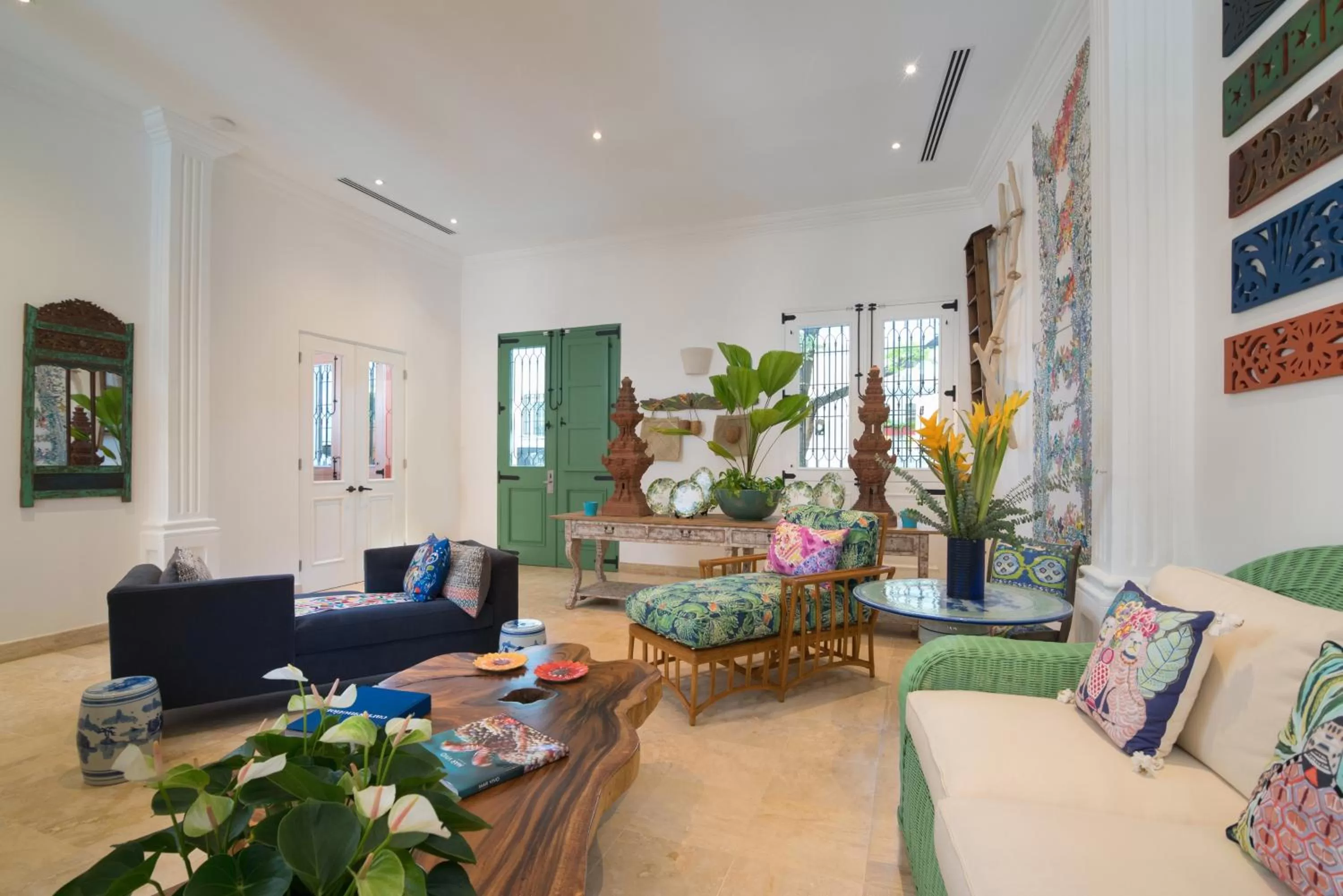 Decorative detail in Casas del XVI