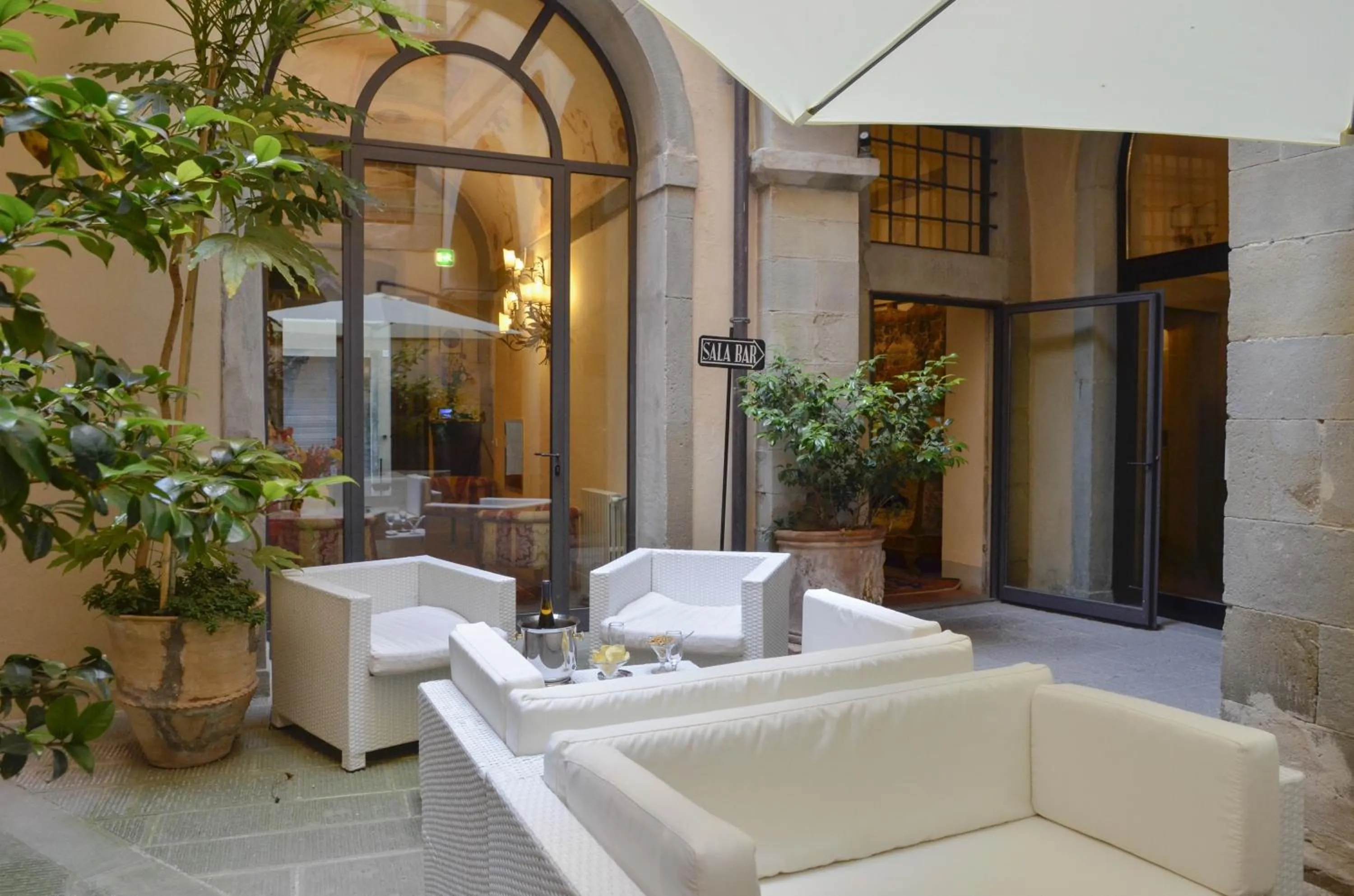Patio in Hotel San Michele