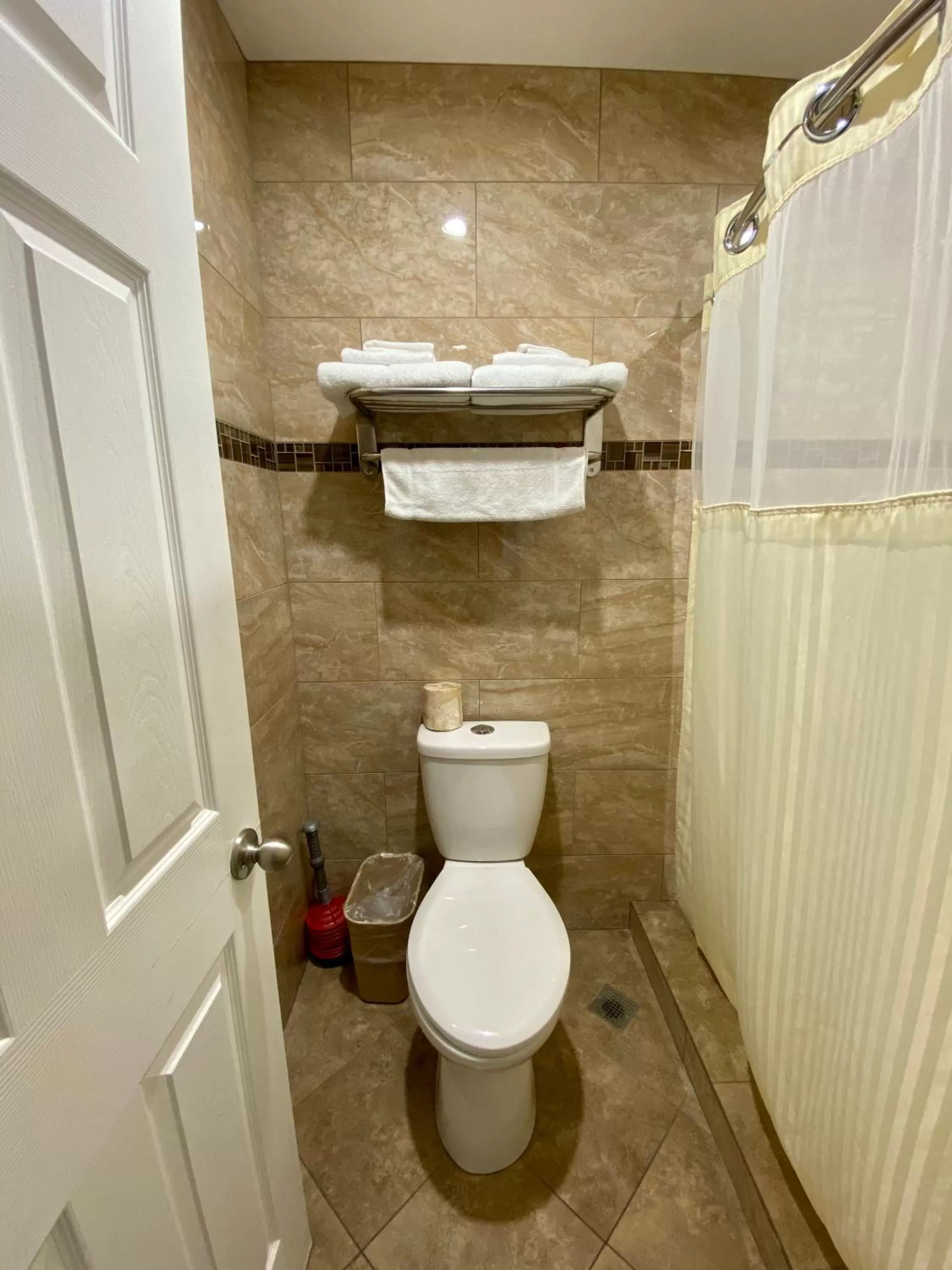 Bathroom in Viking Motel-Ventura