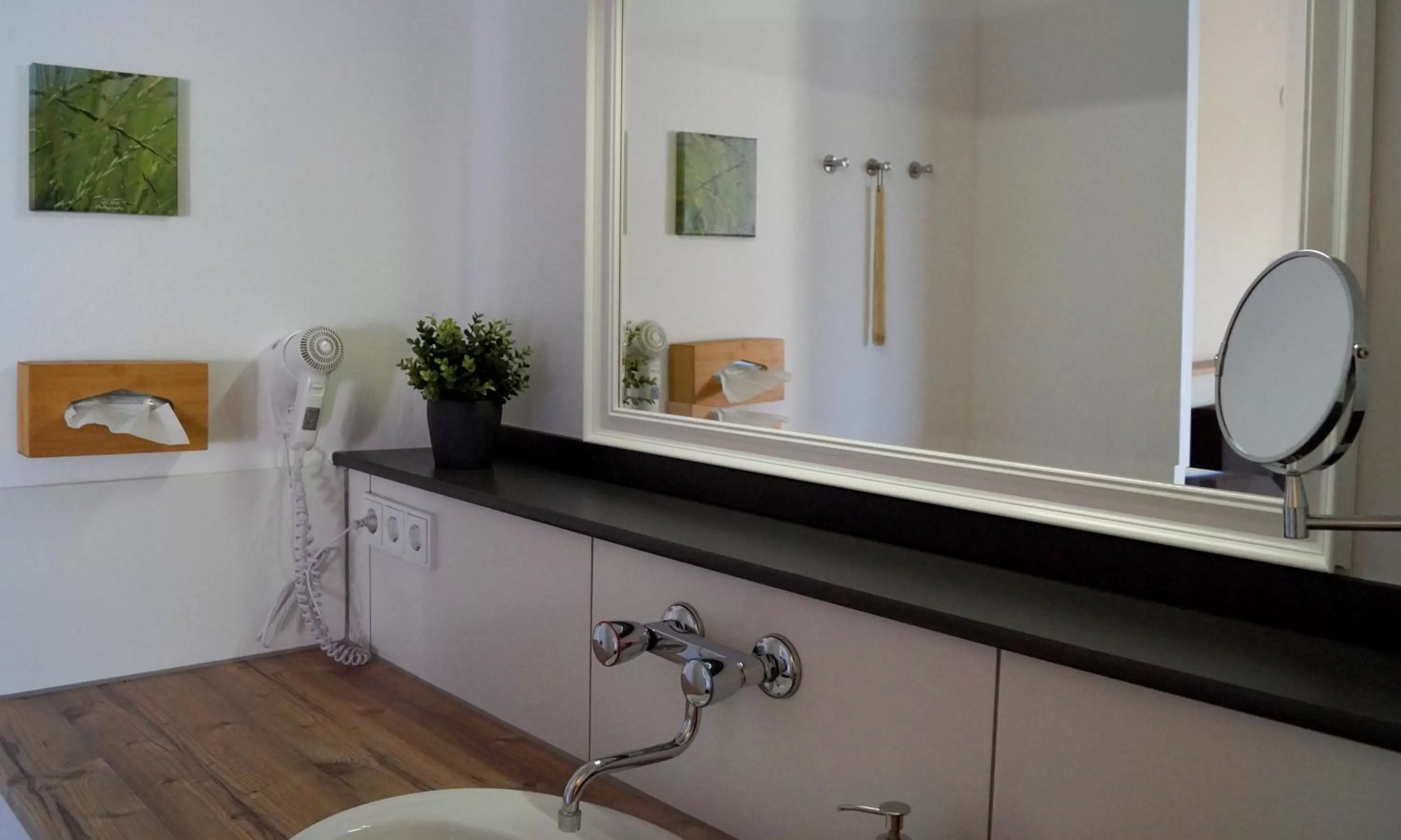 Kraft Hotel-Klimaanlage in jedem Zimmer, AC in each room!